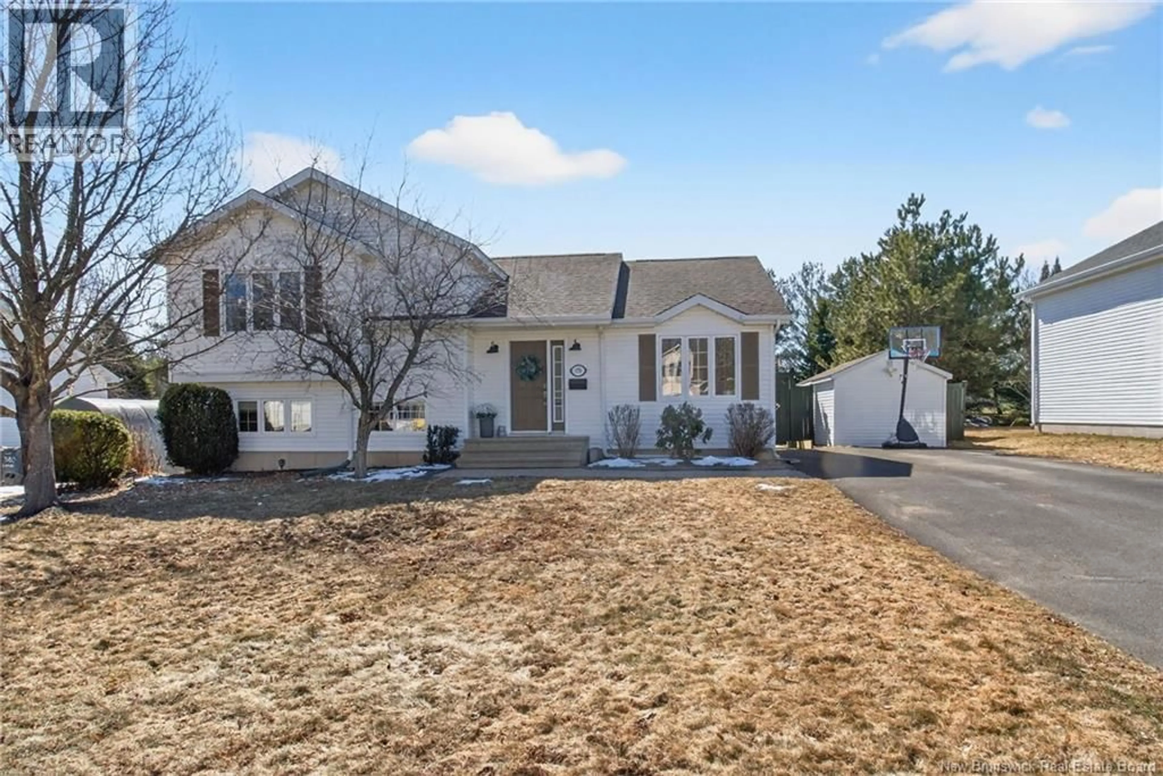 Home with vinyl exterior material, street for 376 EUNICE, Dieppe New Brunswick E1A5V6