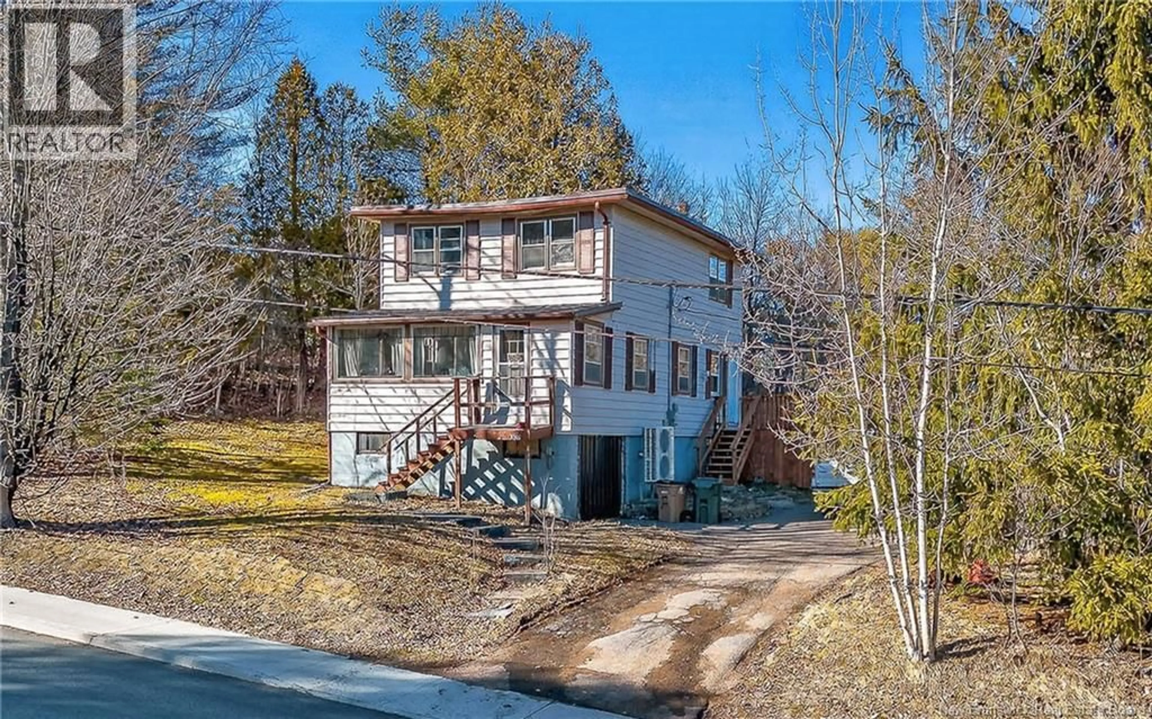 A pic from outside/outdoor area/front of a property/back of a property/a pic from drone, unknown for 3080 WESTFIELD ROAD, Saint John New Brunswick E2M6T9