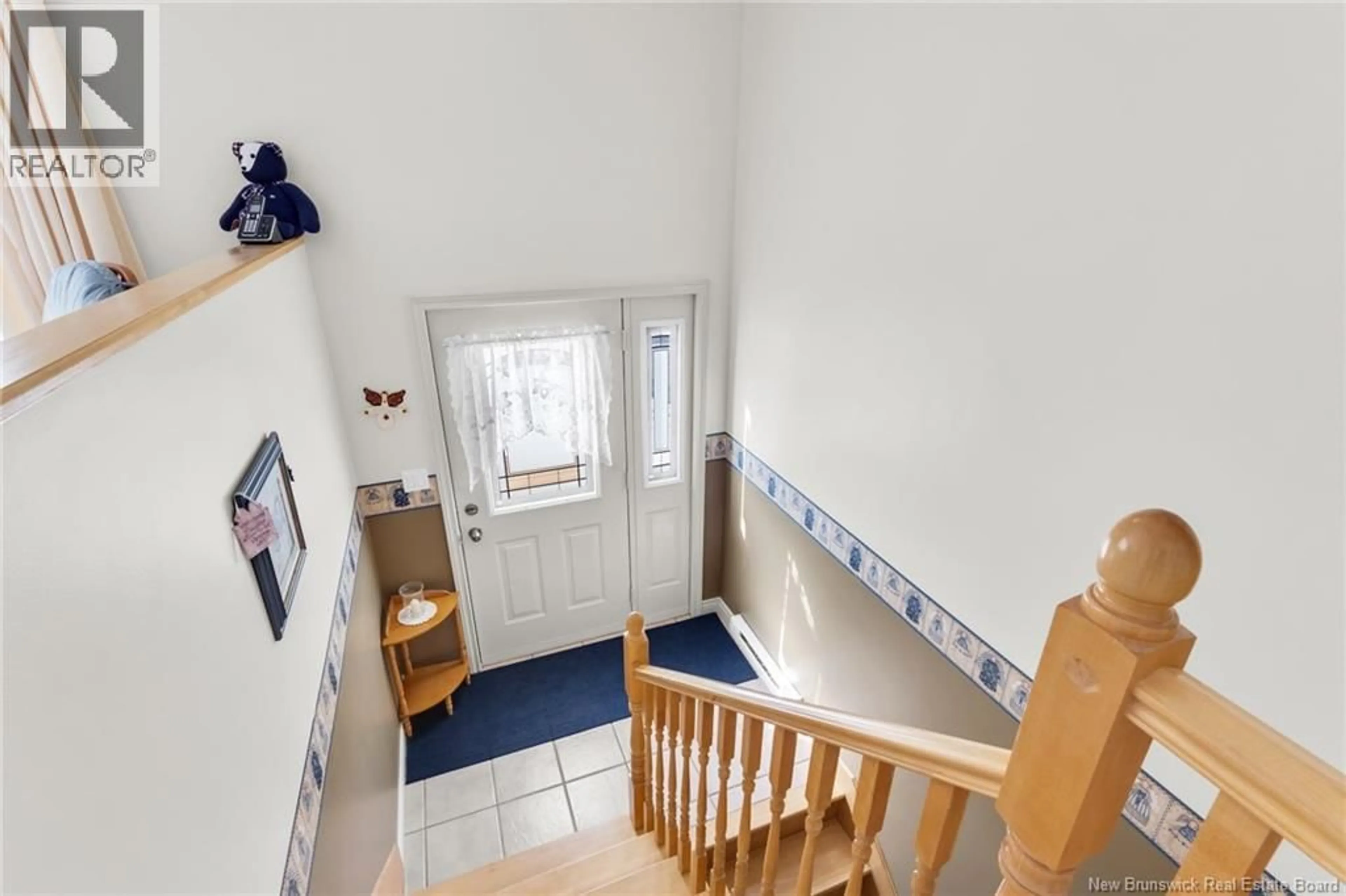 Indoor foyer for 16 SLOAT STREET, Hanwell New Brunswick E3C1M4