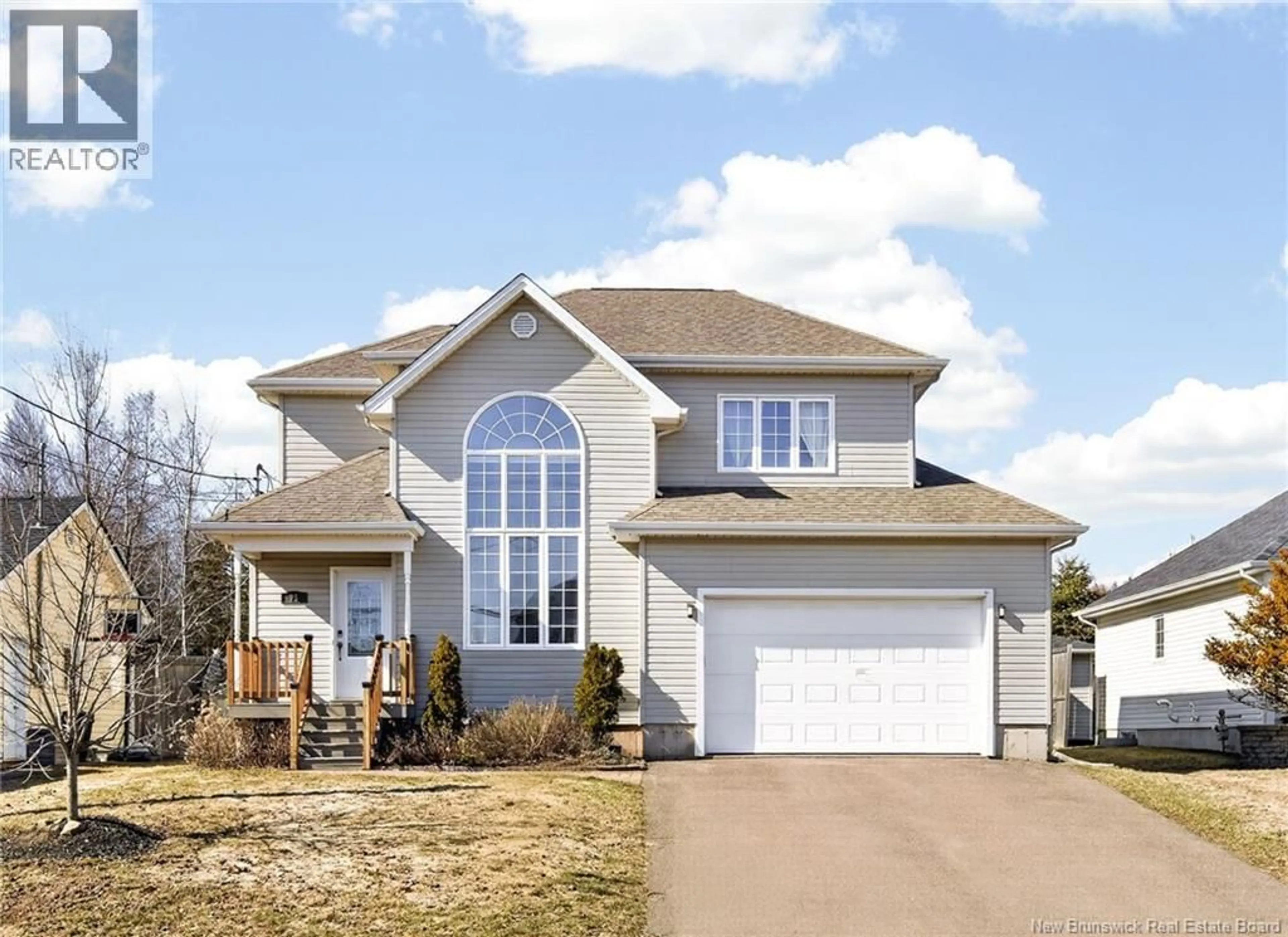 Home with vinyl exterior material, street for 75 SAVANNAH, Moncton New Brunswick E1A0J5