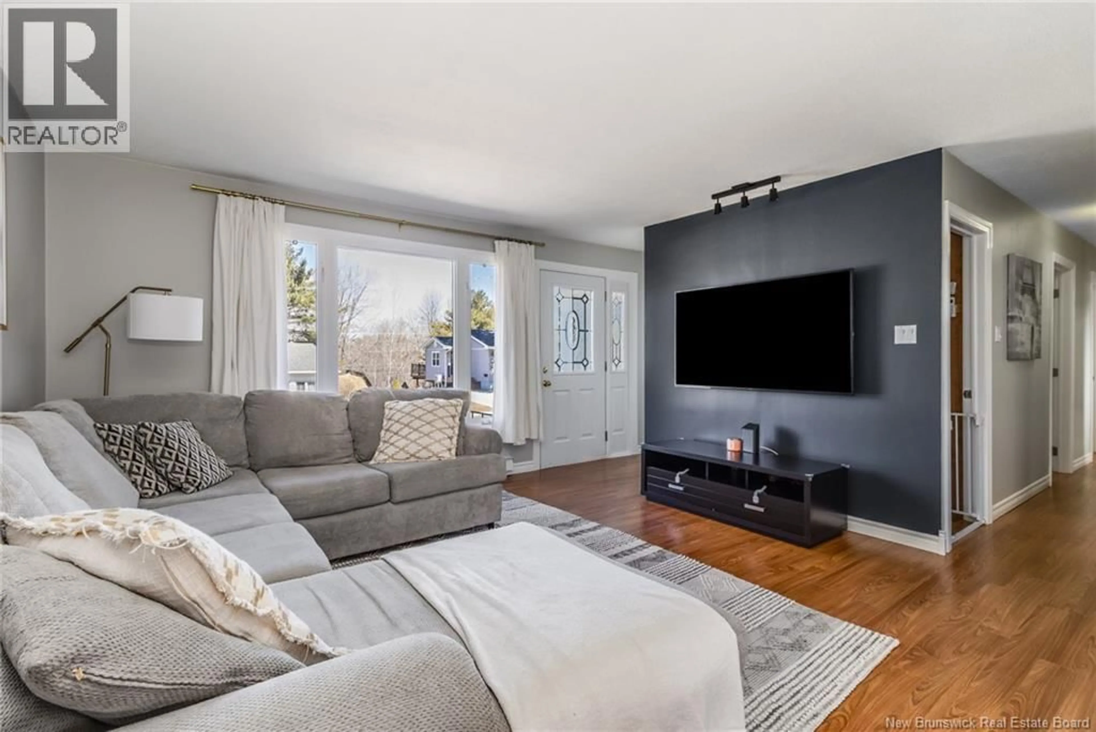 Living room with furniture, unknown for 409 GARDINER STREET, Oromocto New Brunswick E2V1G4