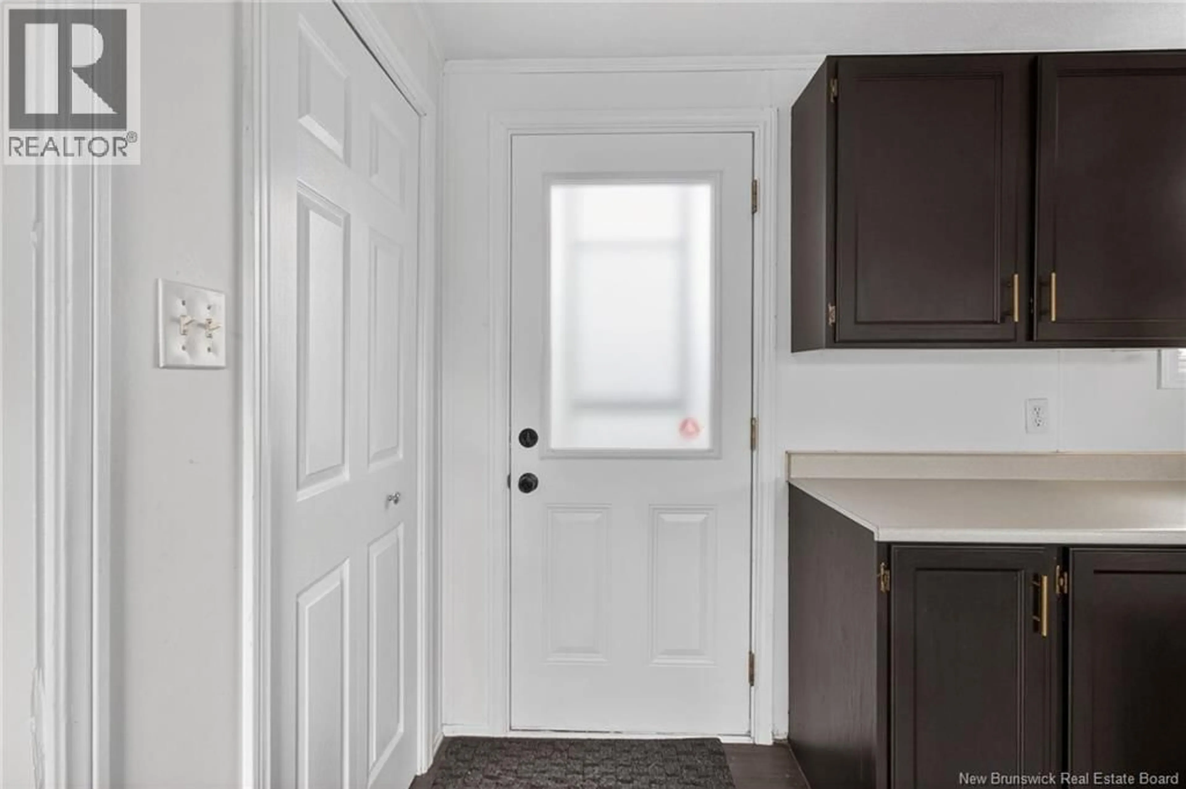 Indoor entryway for 26 CAROUGE, Moncton New Brunswick E1N2T4