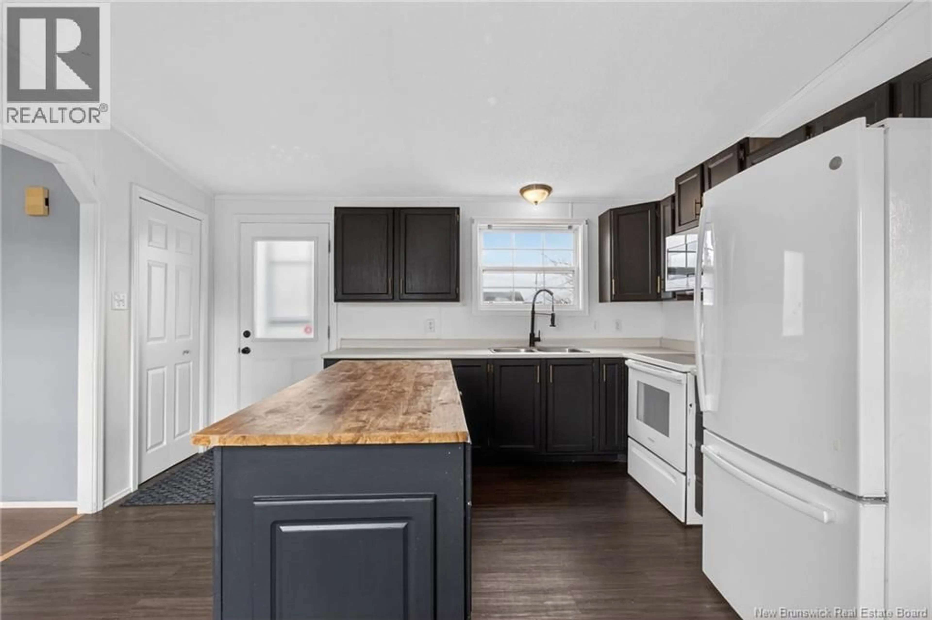 Open concept kitchen, unknown for 26 CAROUGE, Moncton New Brunswick E1N2T4