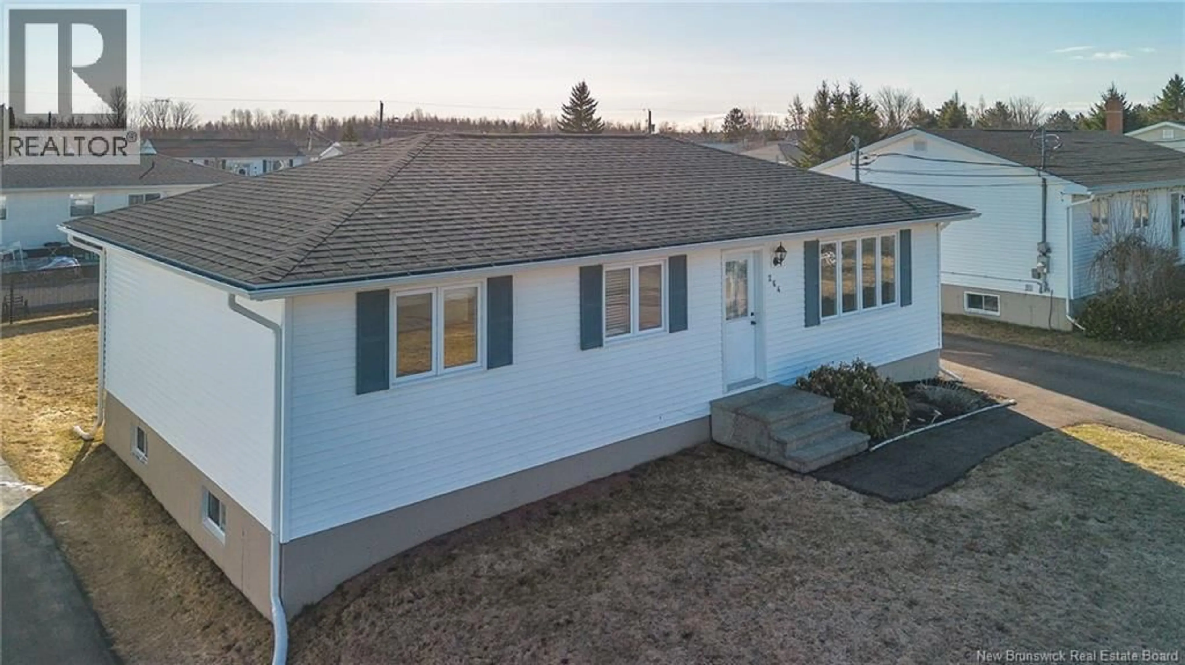 A pic from outside/outdoor area/front of a property/back of a property/a pic from drone, building for 264 TOBIAS STREET, Riverview New Brunswick E1B4W1