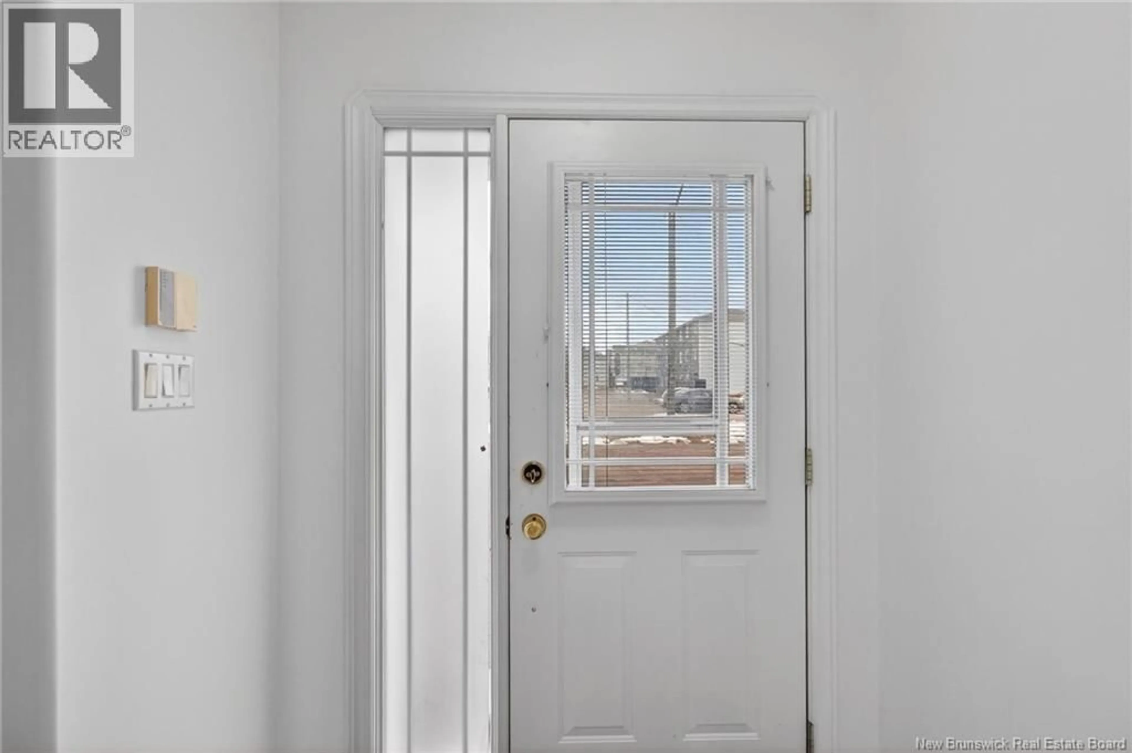 Indoor entryway for 5 - 380 CHAMPLAIN STREET, Dieppe New Brunswick E1A1P3