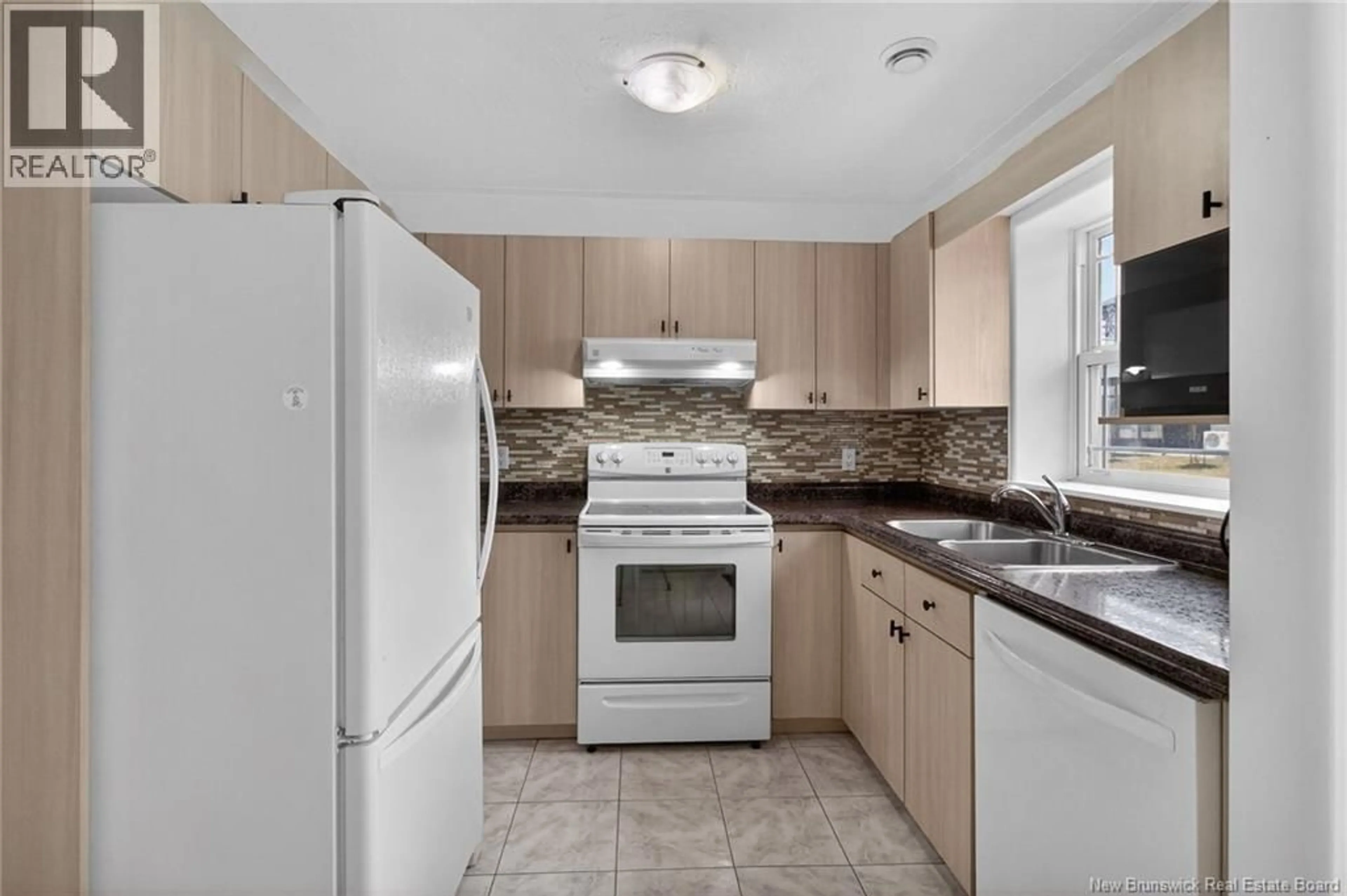 Standard kitchen, ceramic/tile floor for 5 - 380 CHAMPLAIN STREET, Dieppe New Brunswick E1A1P3