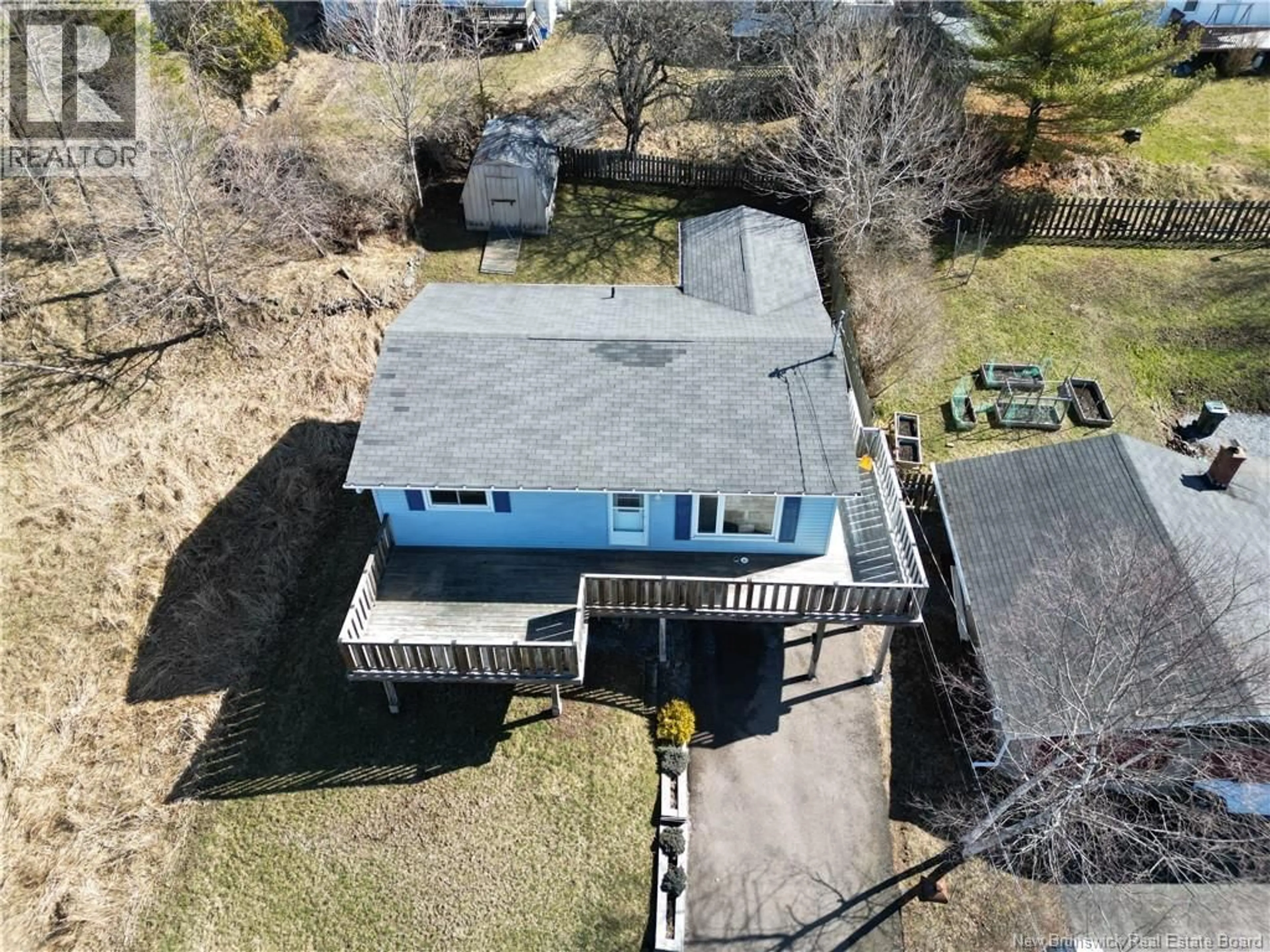 A pic from outside/outdoor area/front of a property/back of a property/a pic from drone, building for 456 SAINT CLAIR AVENUE, Saint John New Brunswick E2M4W1