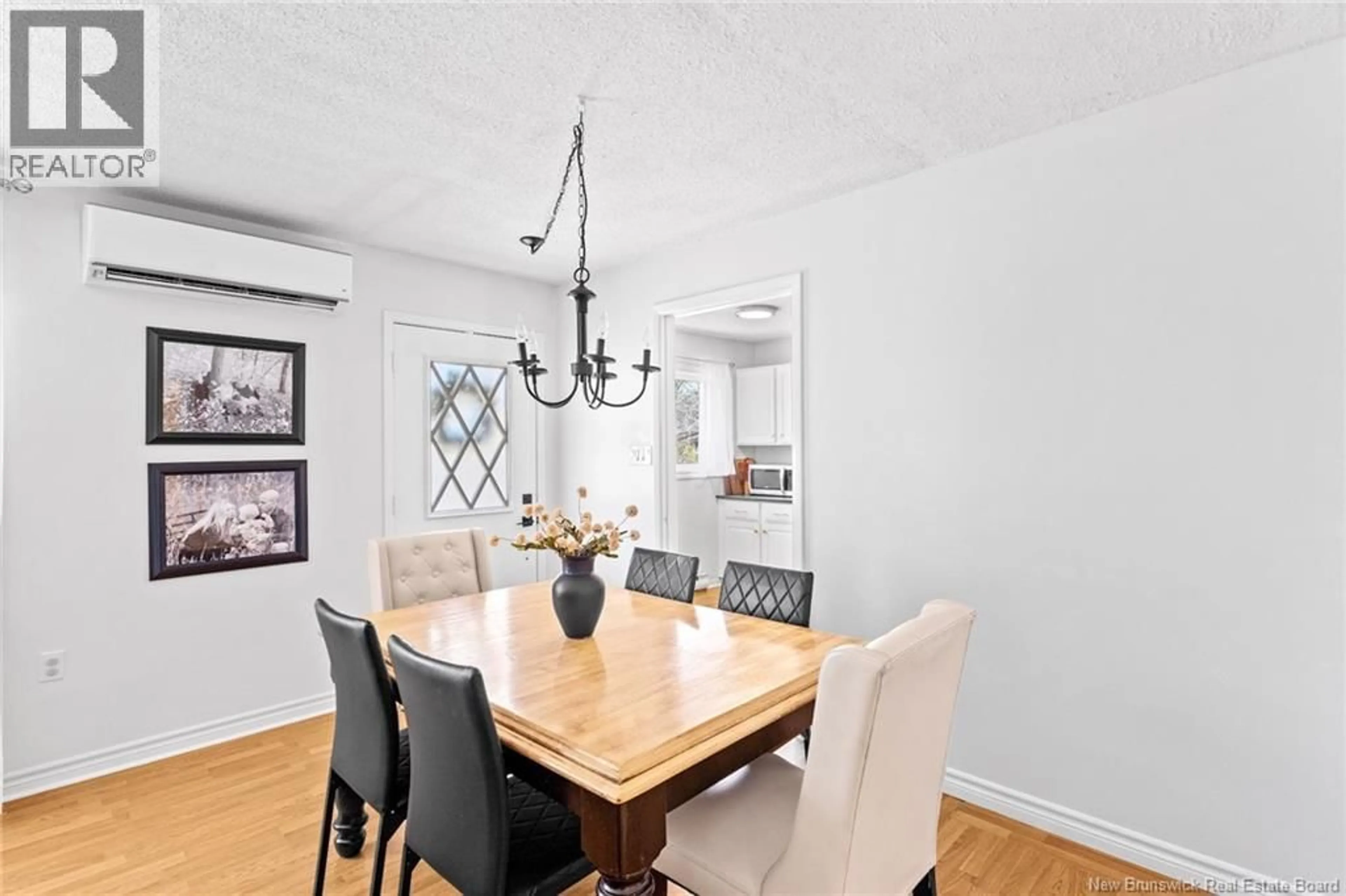 Dining room, wood/laminate floor for 8 DUPLISEA ROAD, Central Blissville New Brunswick E5L1R9