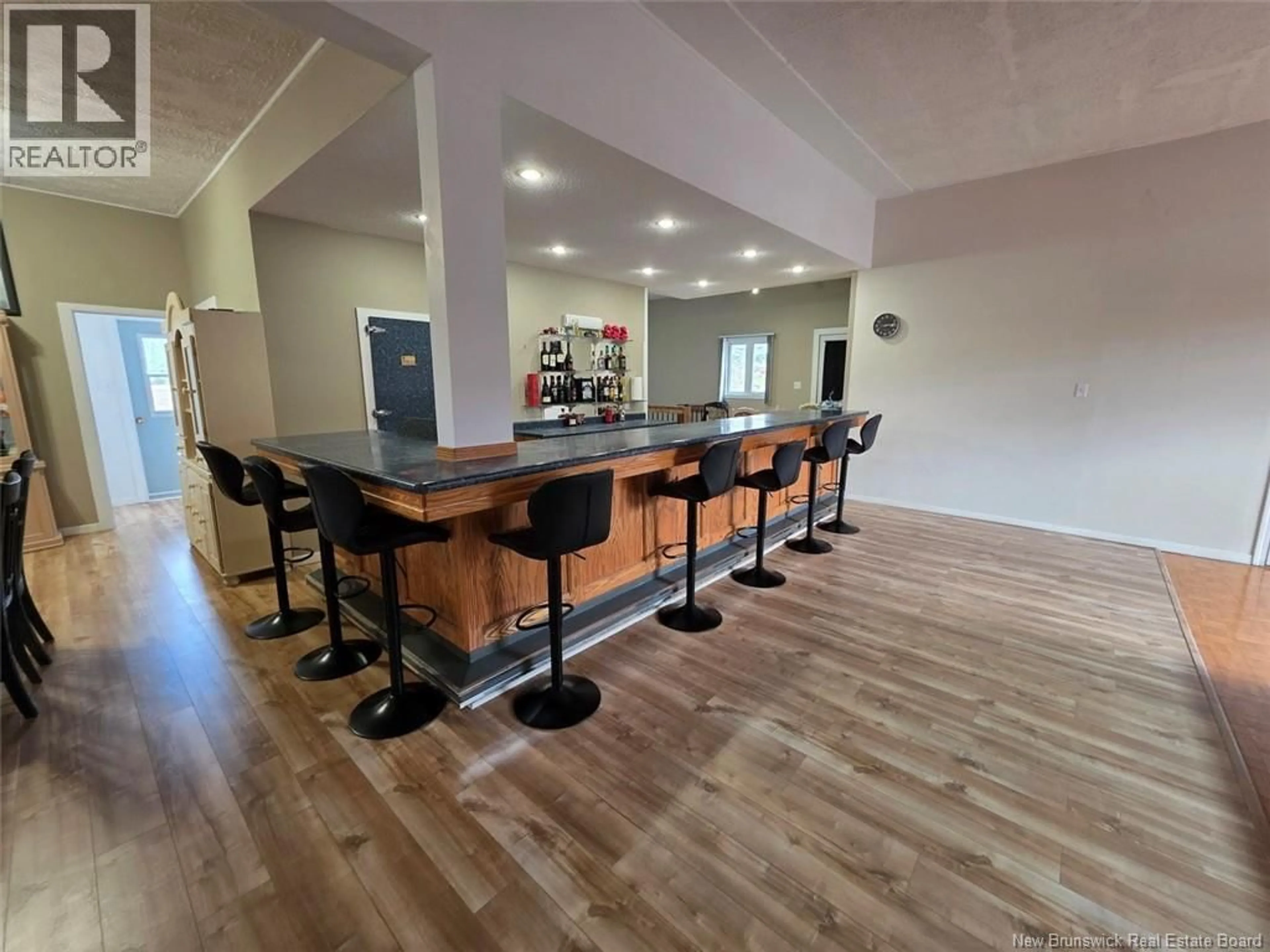 Open concept kitchen, wood/laminate floor for 386 DAVIS ROAD, Green River New Brunswick E7C2W9