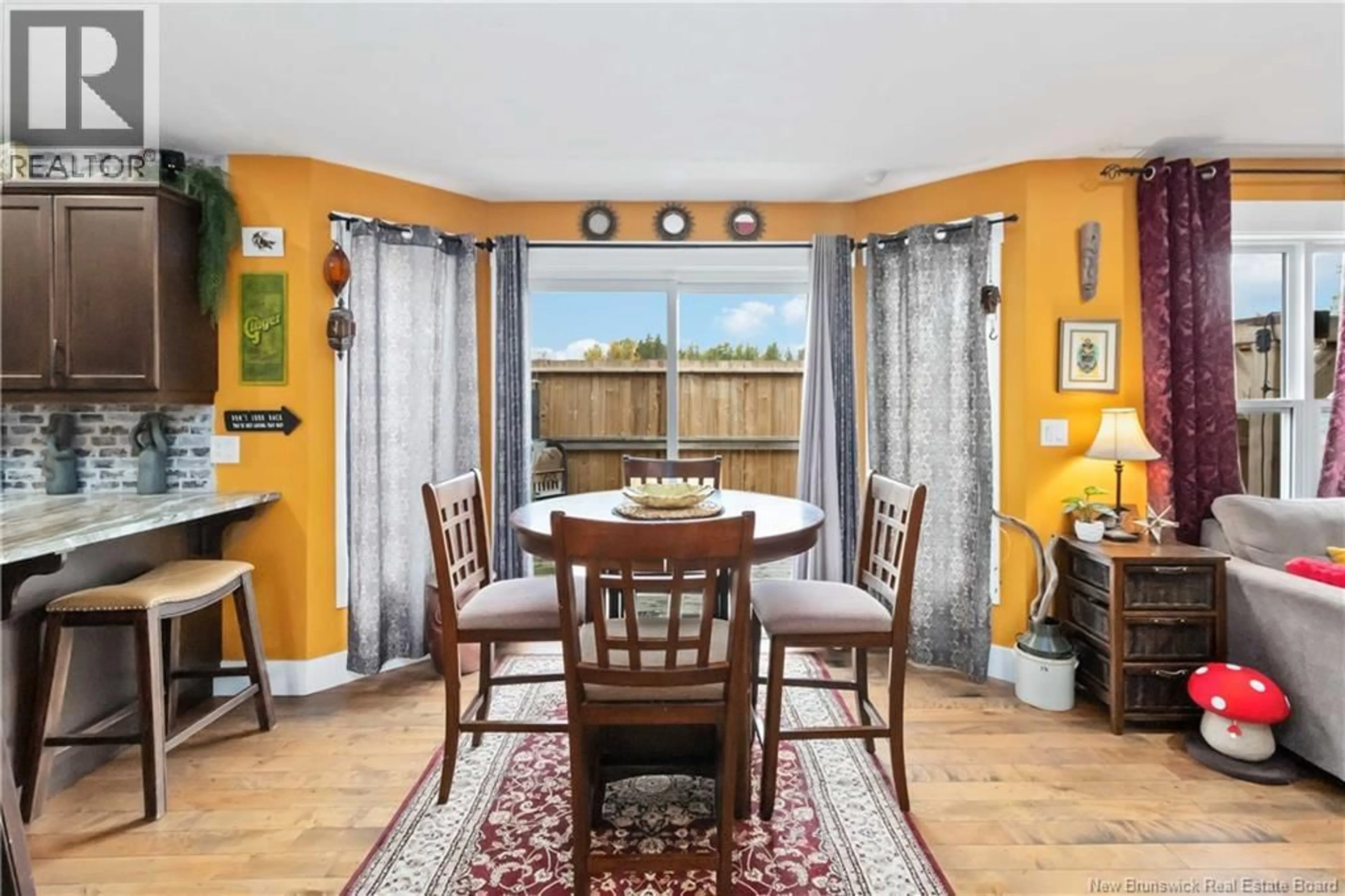 Dining room, wood/laminate floor for 11 TUCKER, Upper Coverdale New Brunswick E1J1X8
