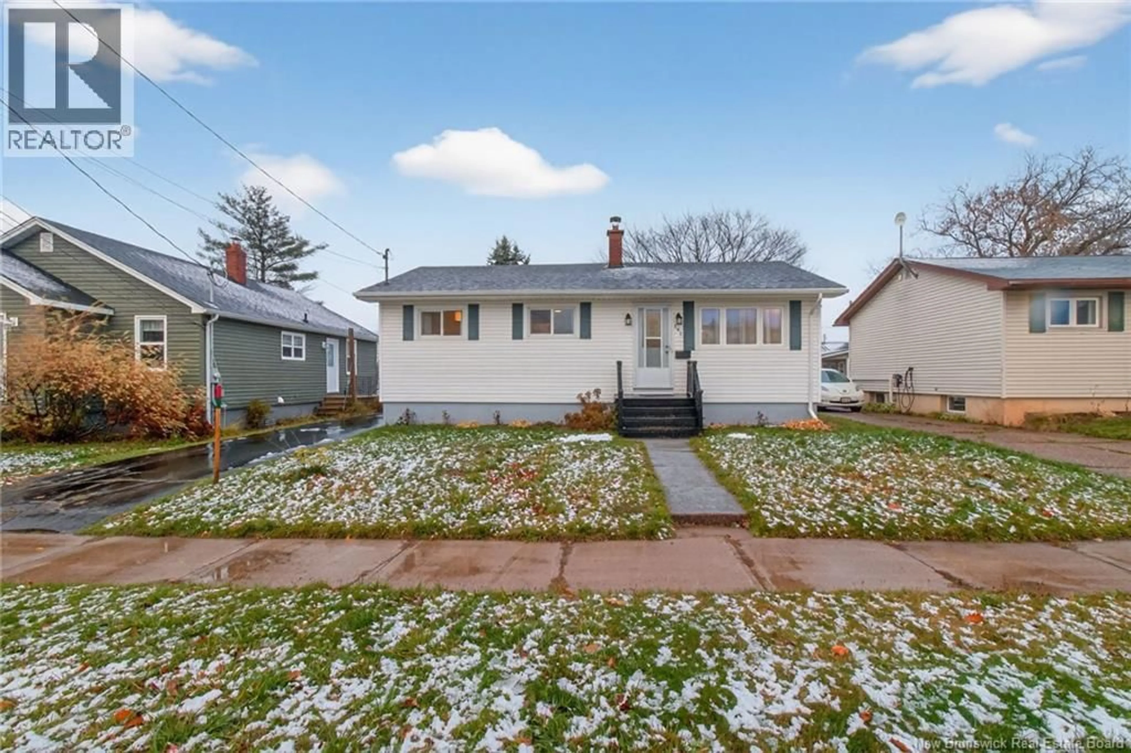 Home with vinyl exterior material, street for 141 ATKINSON, Moncton New Brunswick E1C8M9