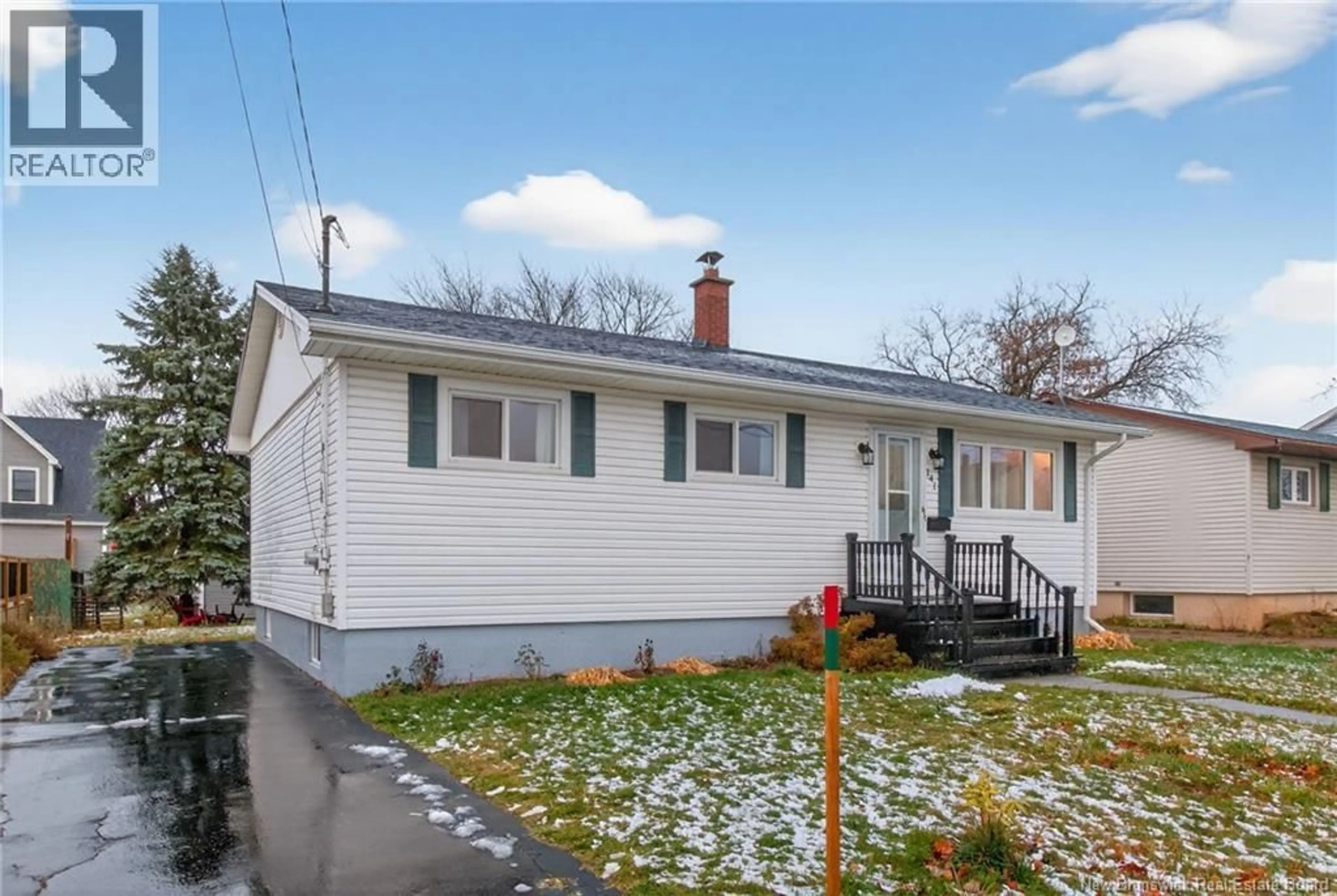 Home with vinyl exterior material, street for 141 ATKINSON, Moncton New Brunswick E1C8M9