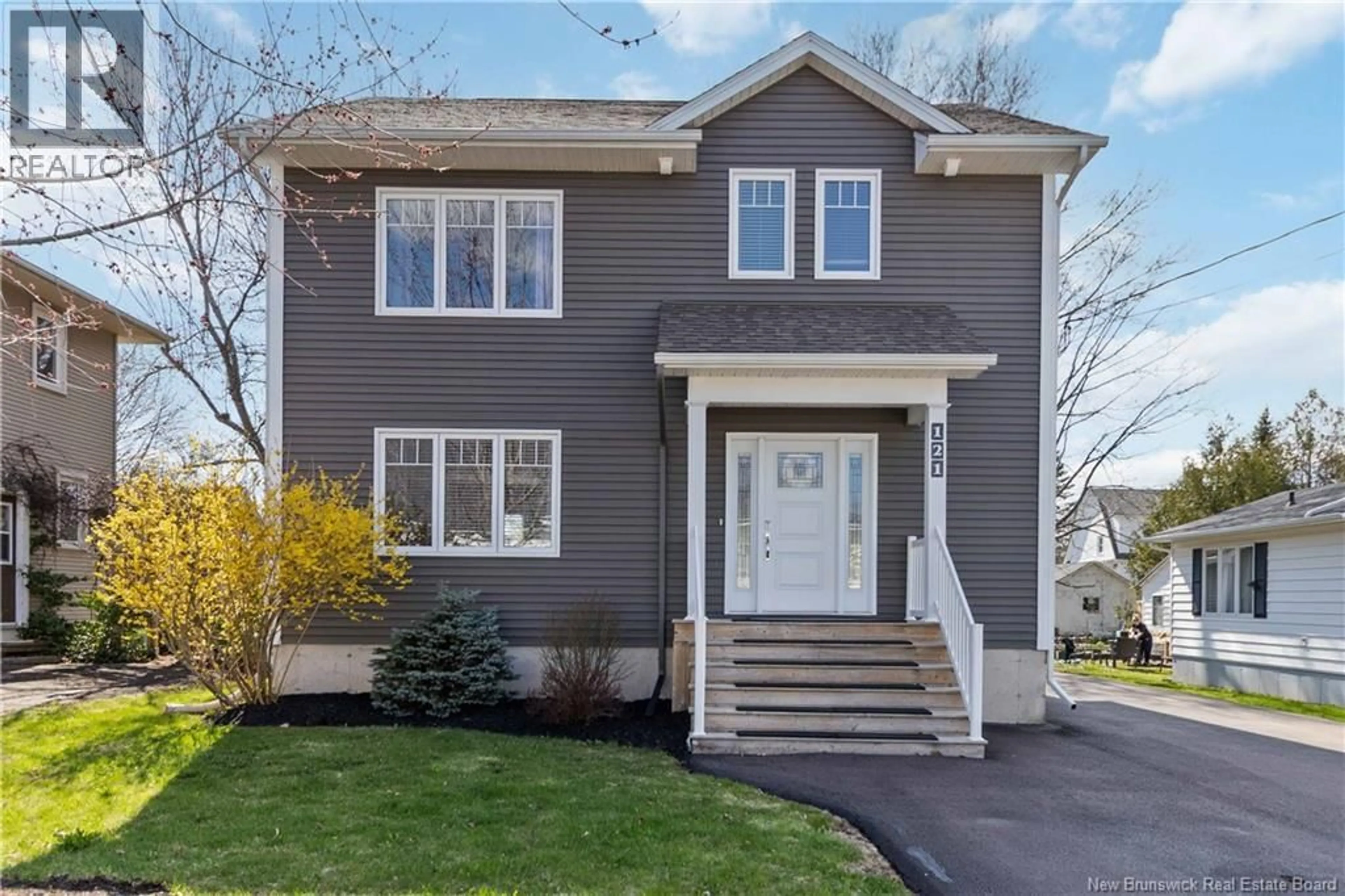 Home with vinyl exterior material, street for 121 MCCLELAN AVENUE, Riverview New Brunswick E1B1X1