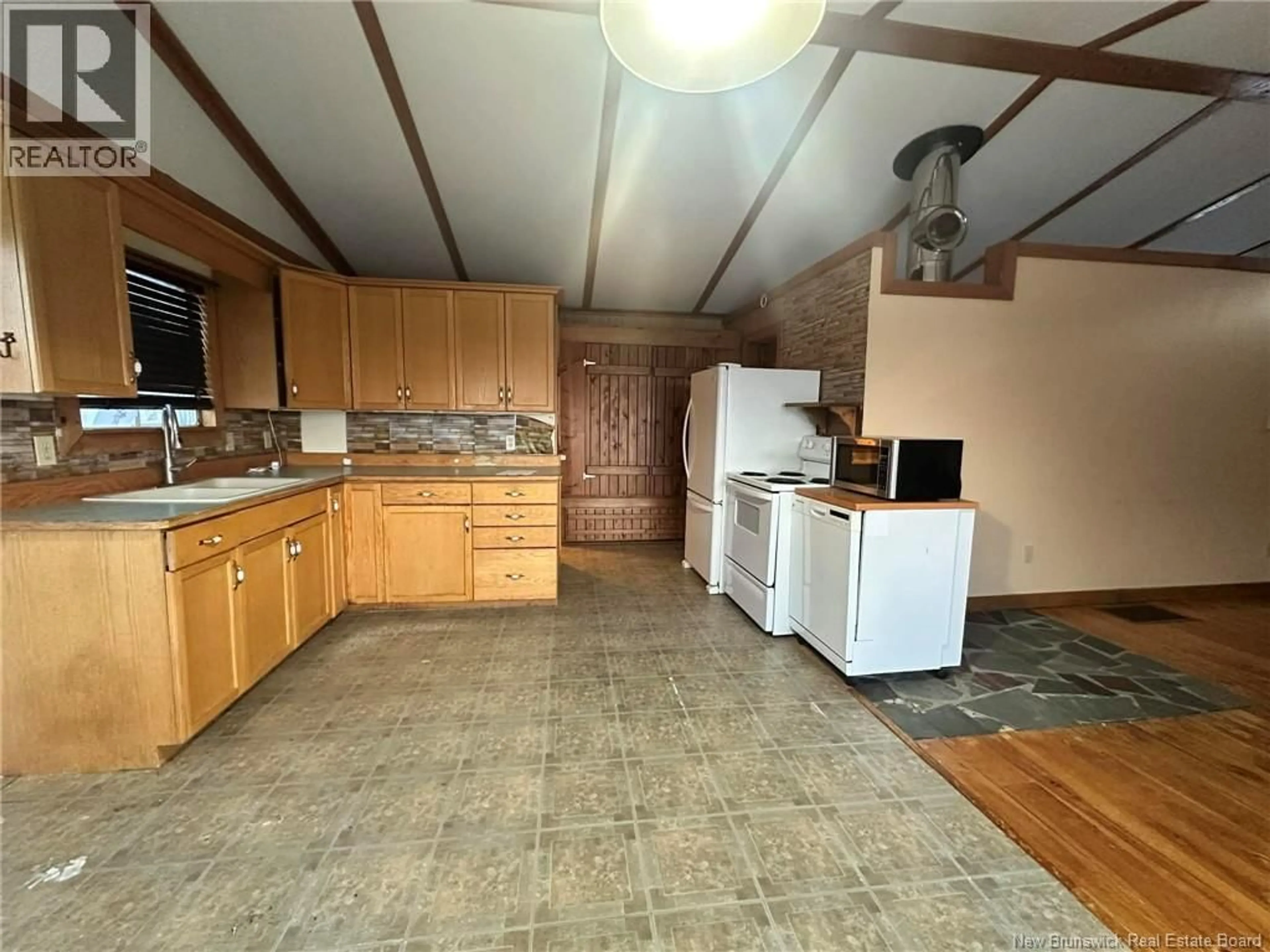 Unknown for 3969 ROUTE 122, North Lake New Brunswick E6H2E6