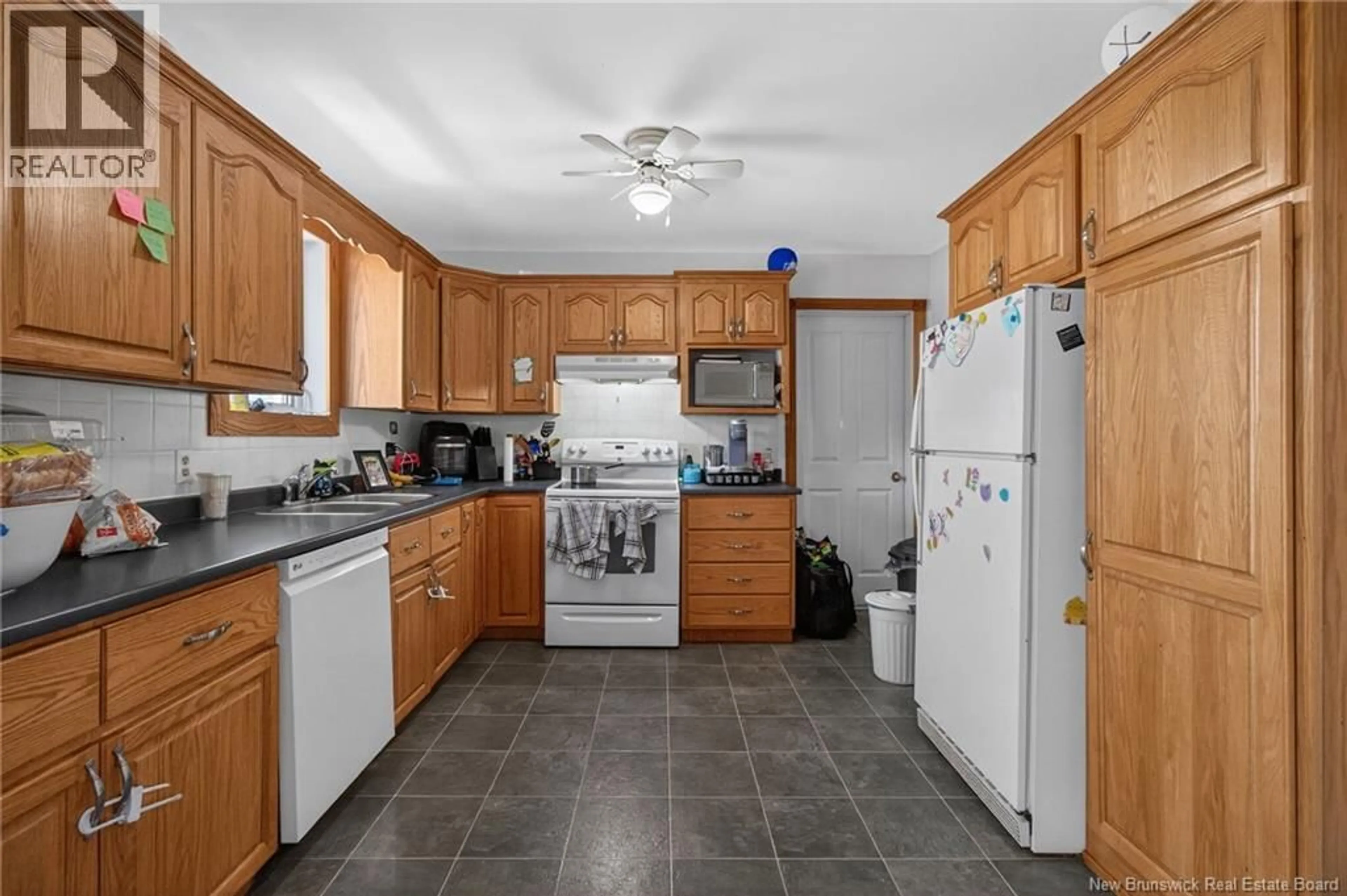 Standard kitchen, ceramic/tile floor for 23 PEMBROKE STREET, Riverview New Brunswick E1B3Z9