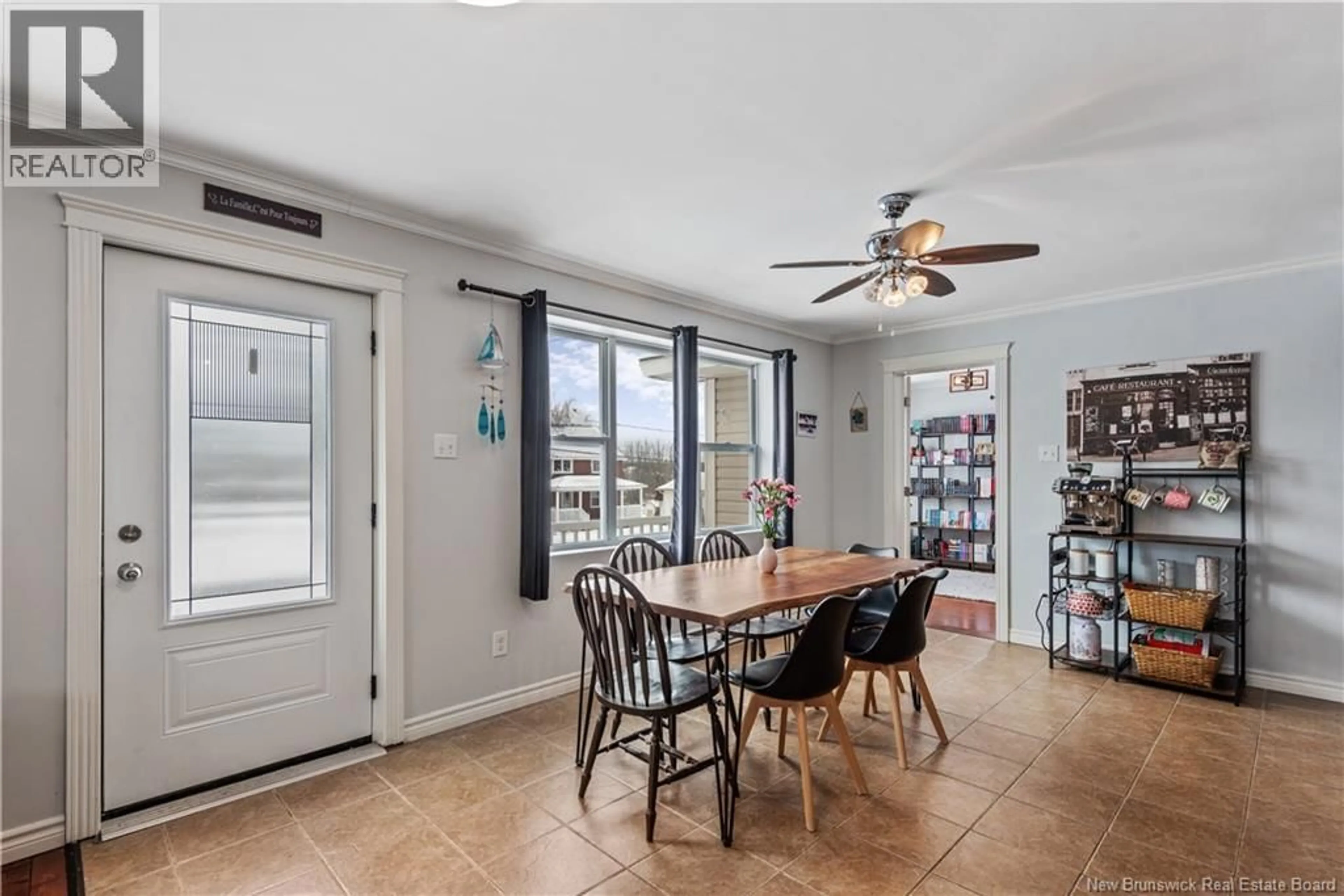 Dining room, ceramic/tile floor for 40 WINTER STREET, Shediac New Brunswick E4P2Y2