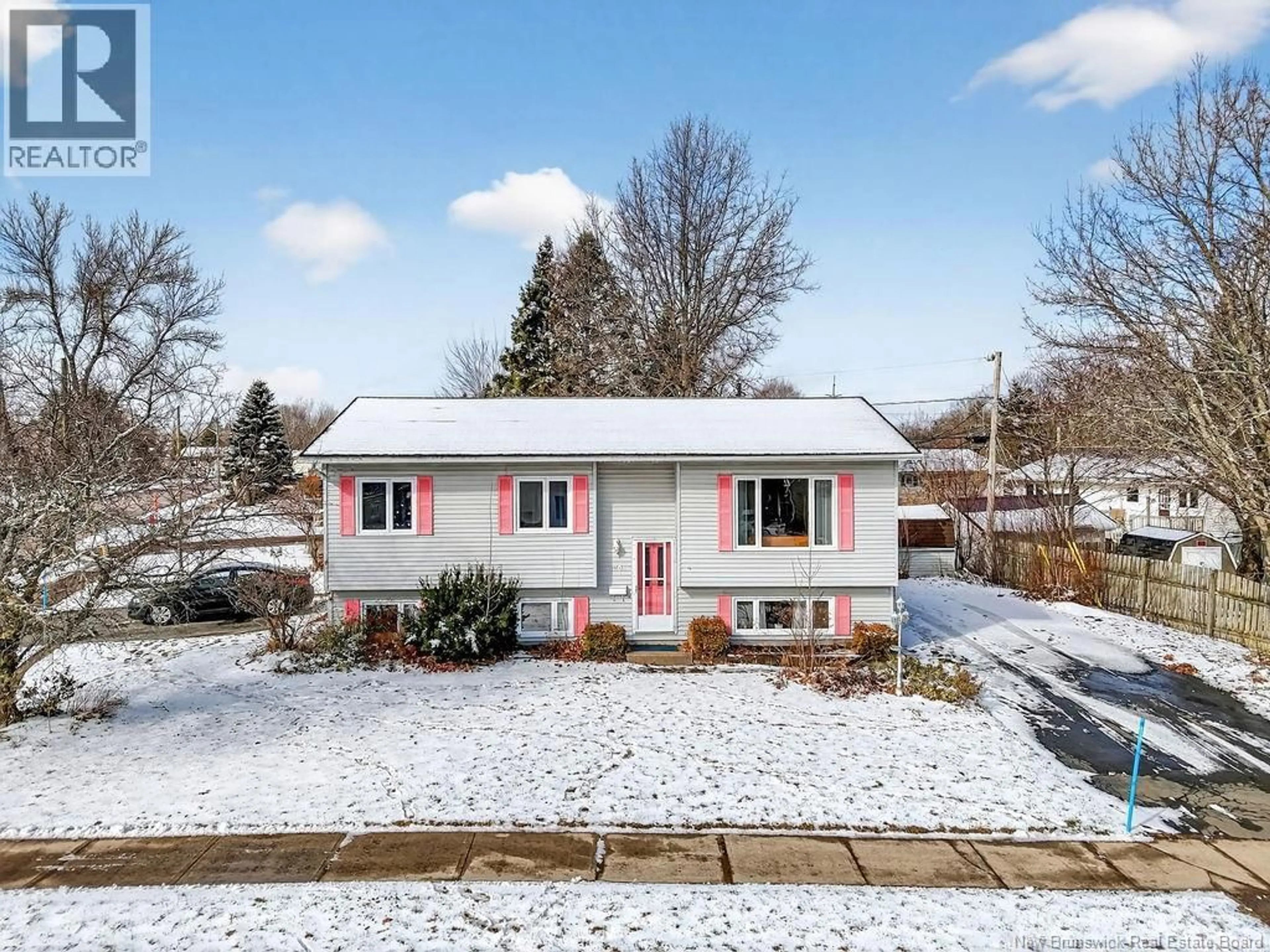 Home with vinyl exterior material, street for 25-27 NORTHVIEW AVENUE, Moncton New Brunswick E1C9C7