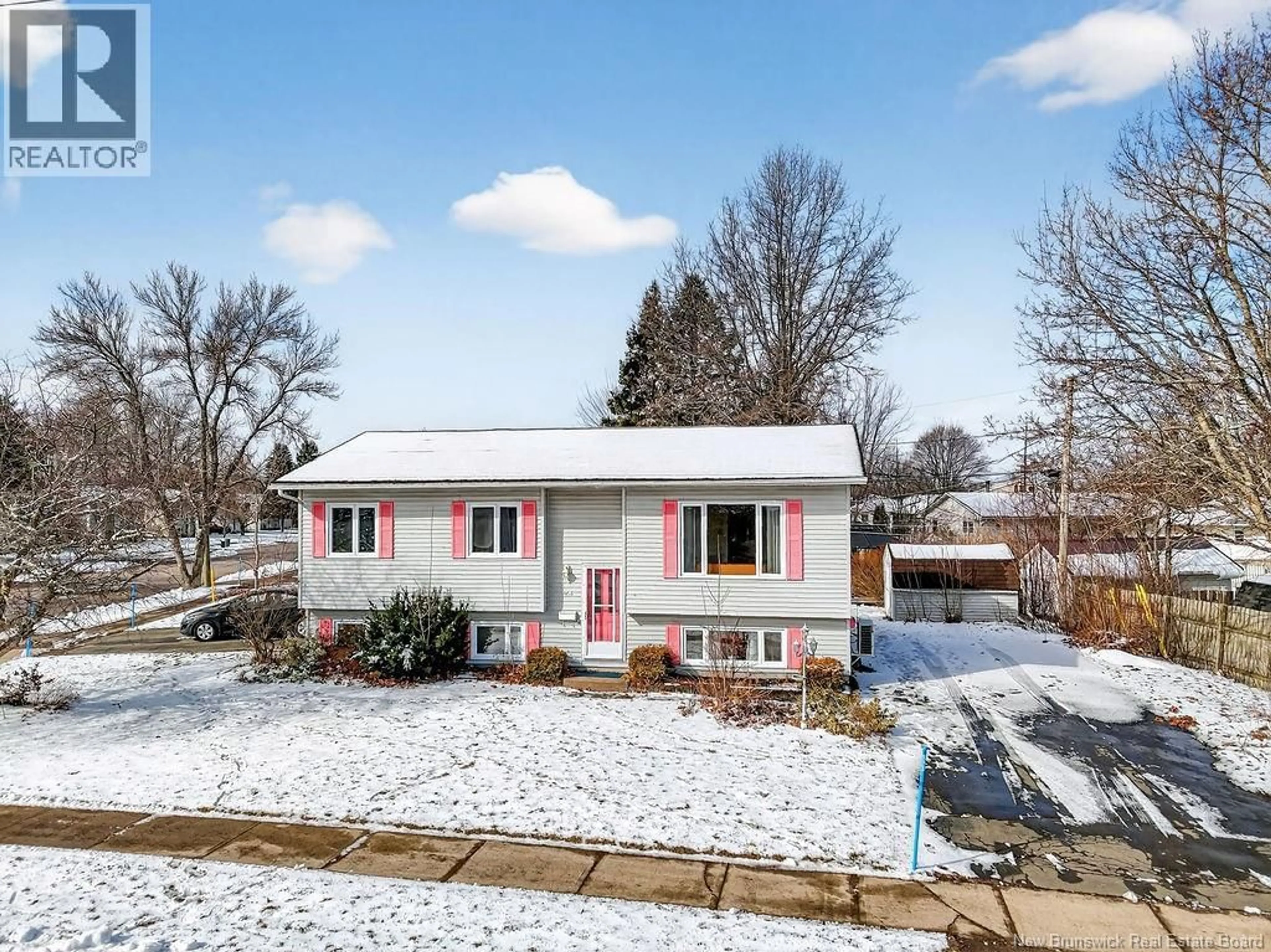 Home with vinyl exterior material, street for 25-27 NORTHVIEW AVENUE, Moncton New Brunswick E1C9C7