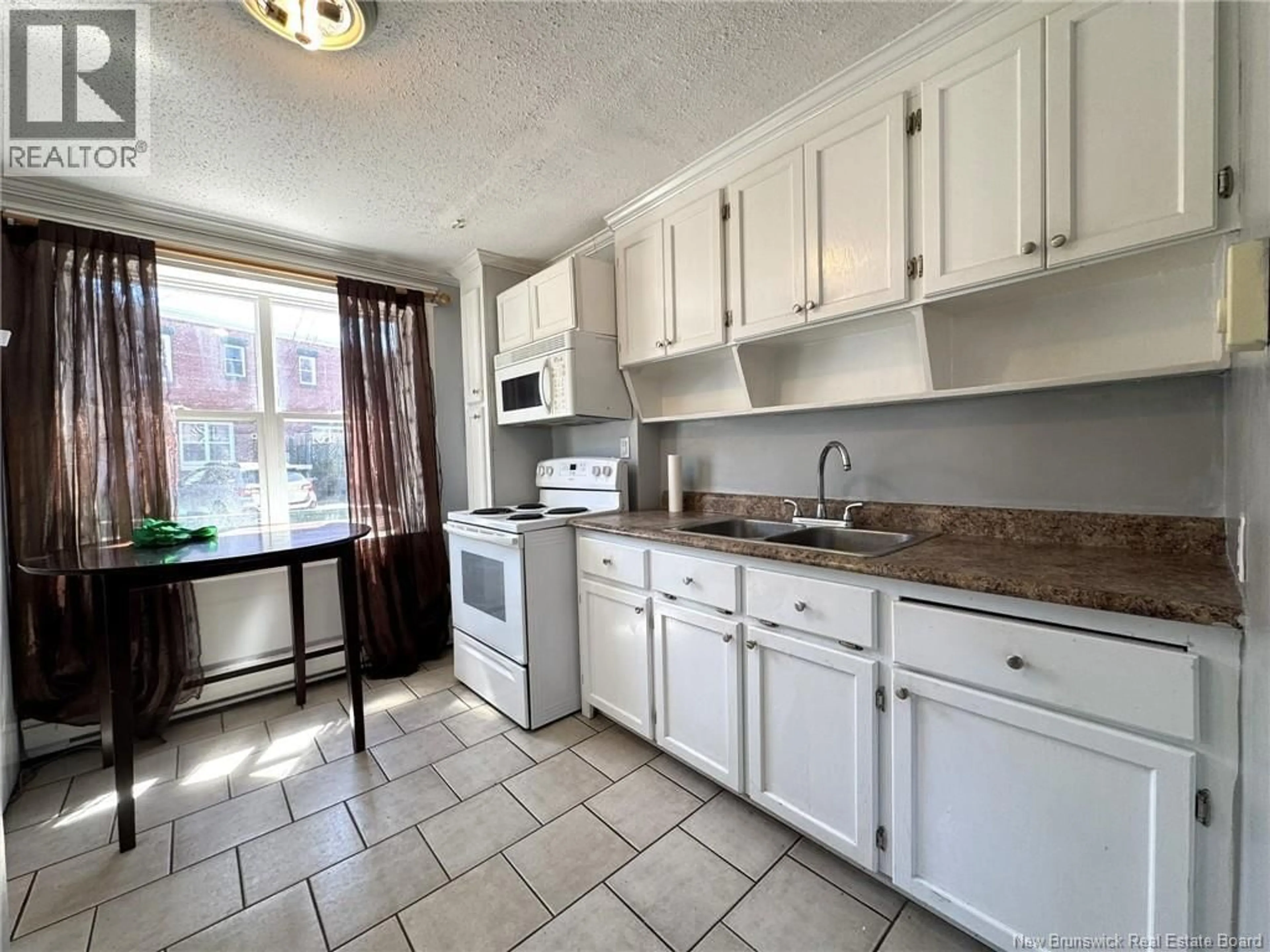 Standard kitchen, ceramic/tile floor for 15 MCKENNA CRESCENT, Saint John New Brunswick E2K4C7