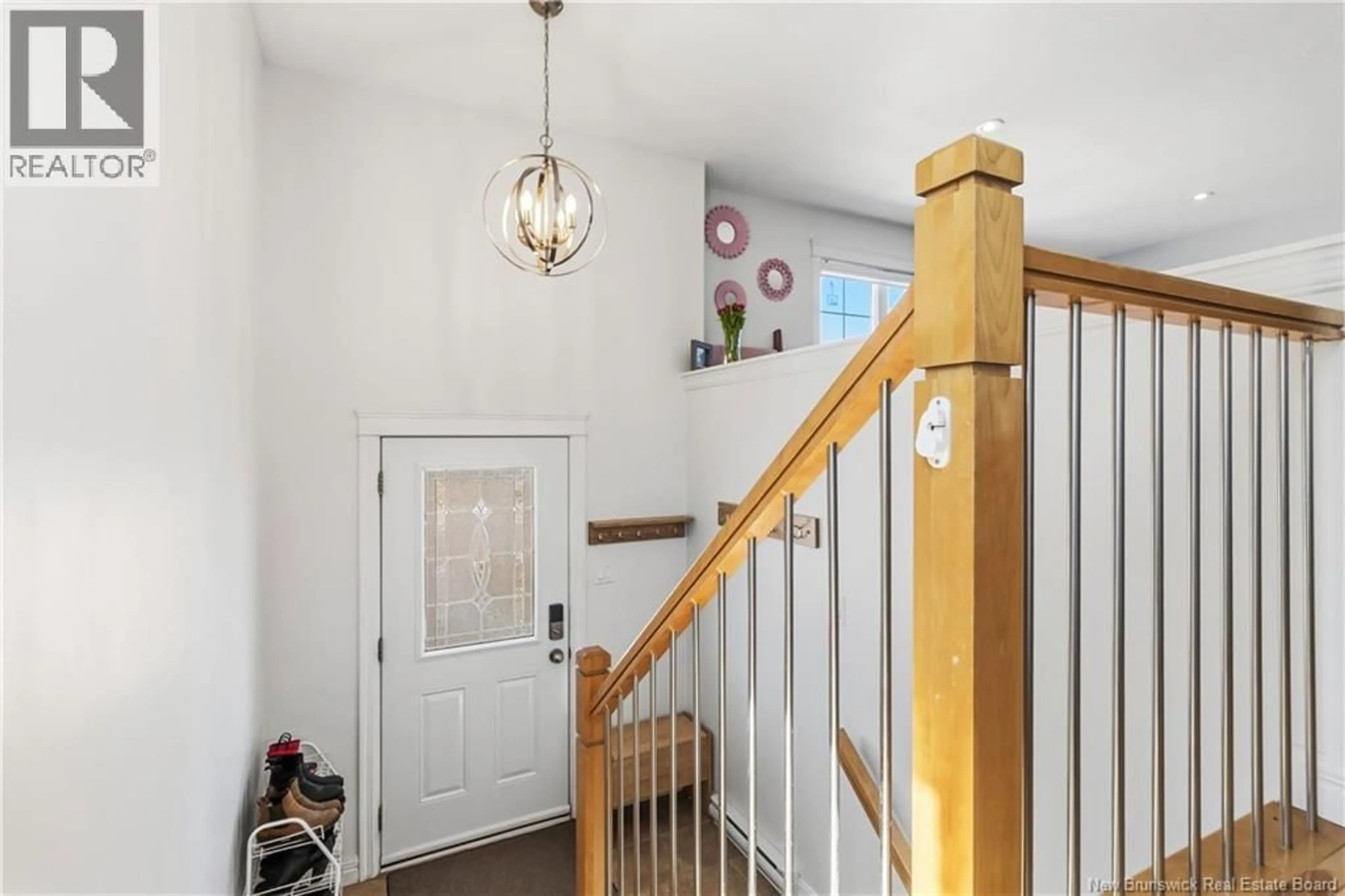 Indoor foyer for 94 O'NEILL STREET, Moncton New Brunswick E1A9M1