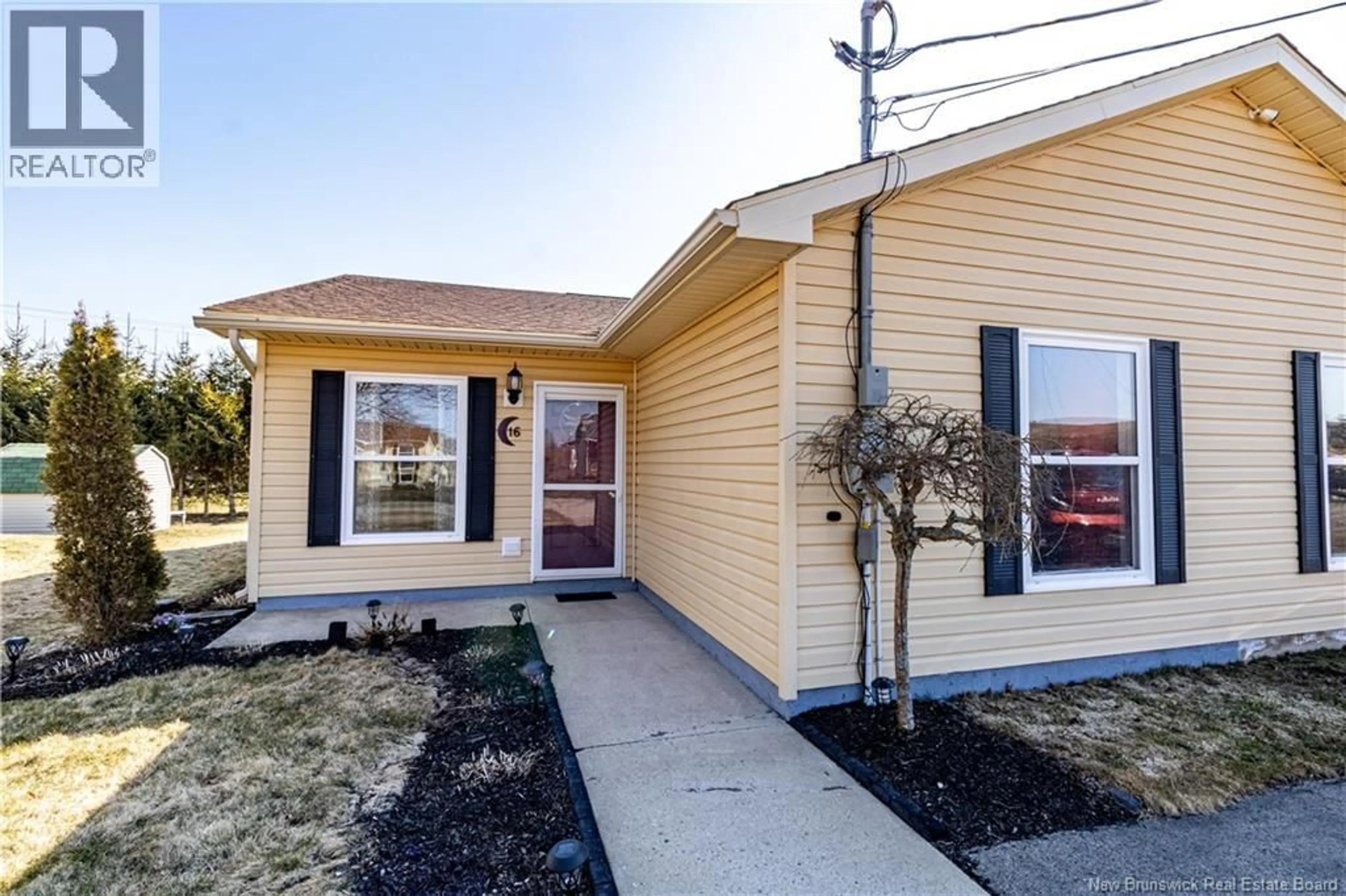 Home with vinyl exterior material, street for 16 IMPERIAL DRIVE, Sussex New Brunswick E4E5Z5