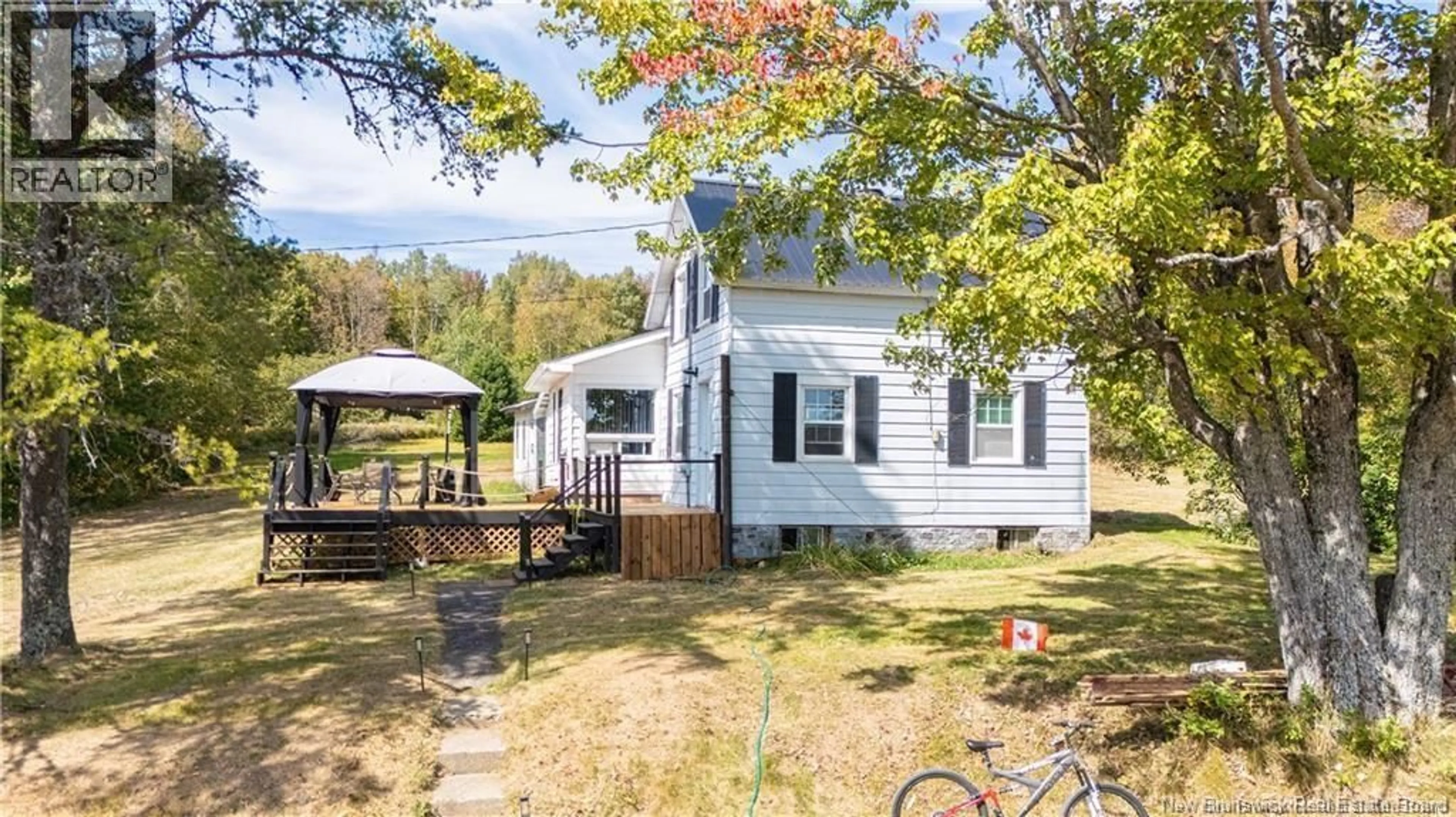 A pic from outside/outdoor area/front of a property/back of a property/a pic from drone, street for 3222 ROUTE 104, Upper Hainesville New Brunswick E6E1J1