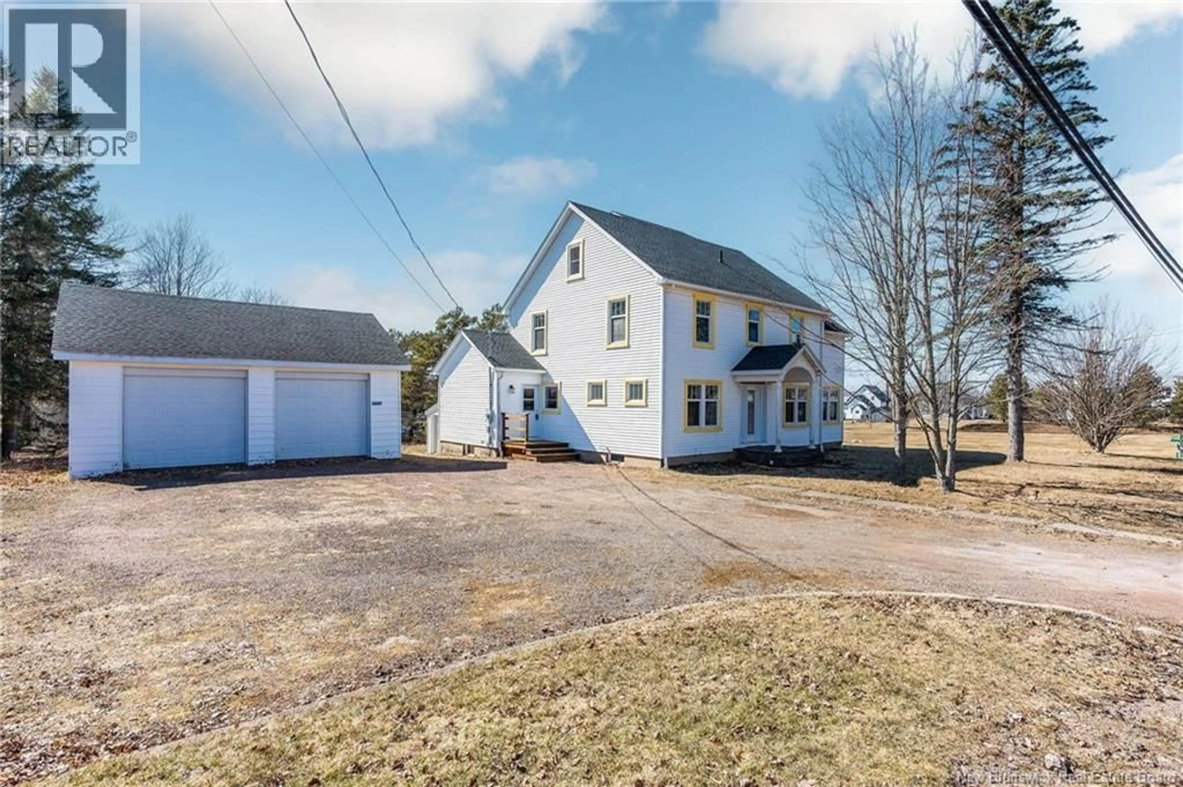 A pic from outside/outdoor area/front of a property/back of a property/a pic from drone, street for 996 ROYAL ROAD, Memramcook New Brunswick E4K1X8