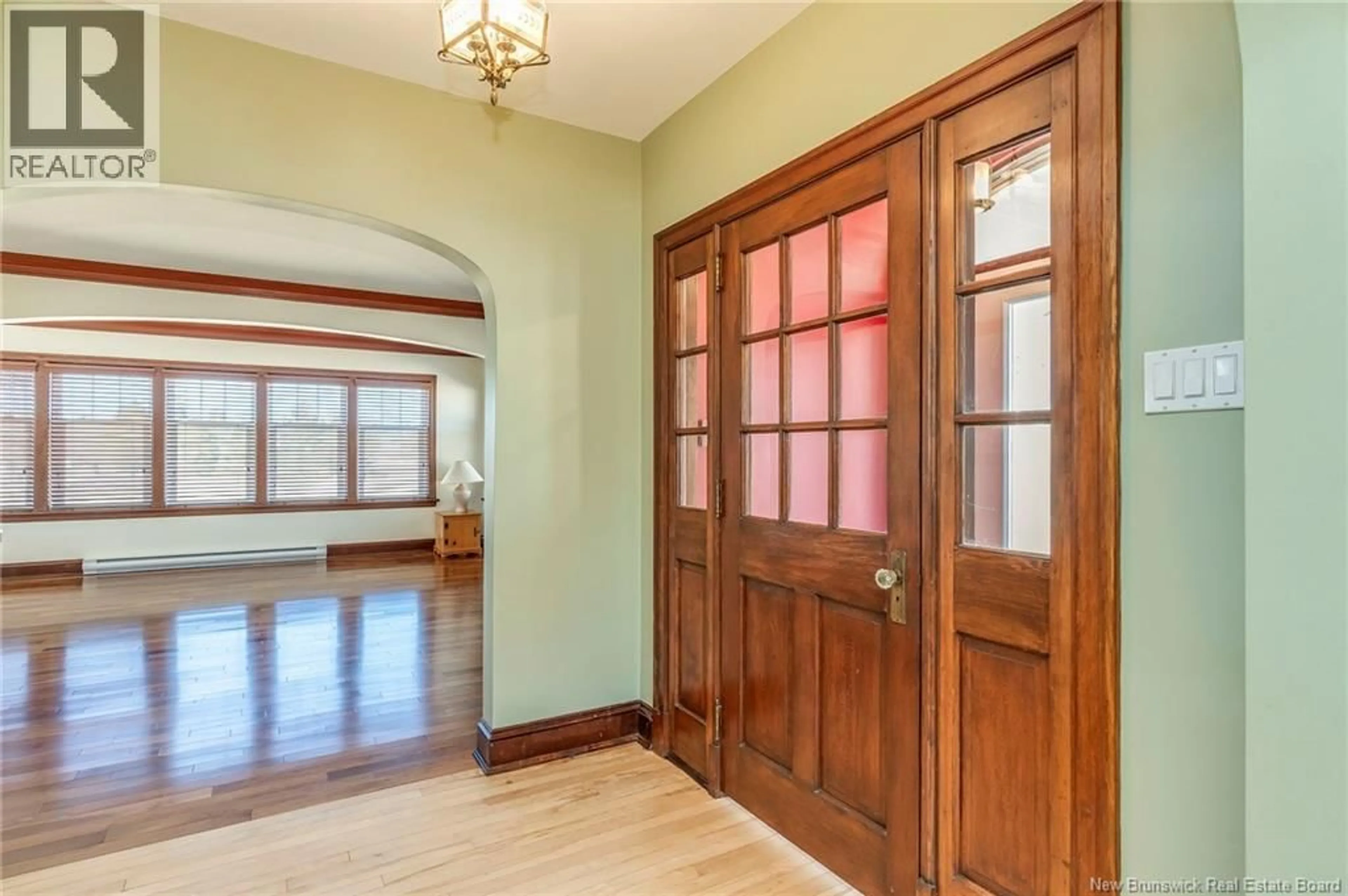 Indoor entryway for 996 ROYAL ROAD, Memramcook New Brunswick E4K1X8