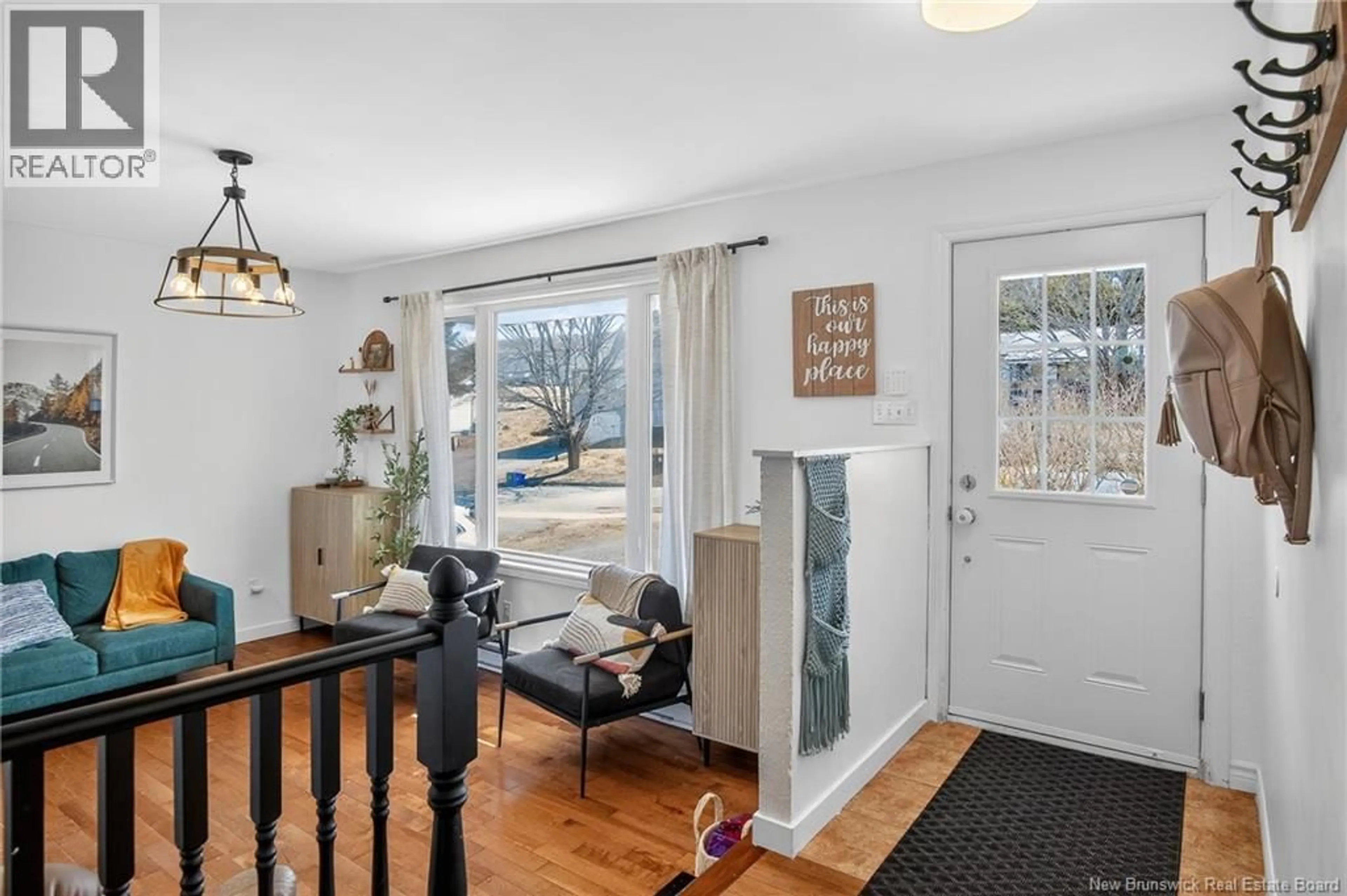 Indoor entryway for 36 ALLINGHAM CRESCENT, Saint John New Brunswick E2M5A8