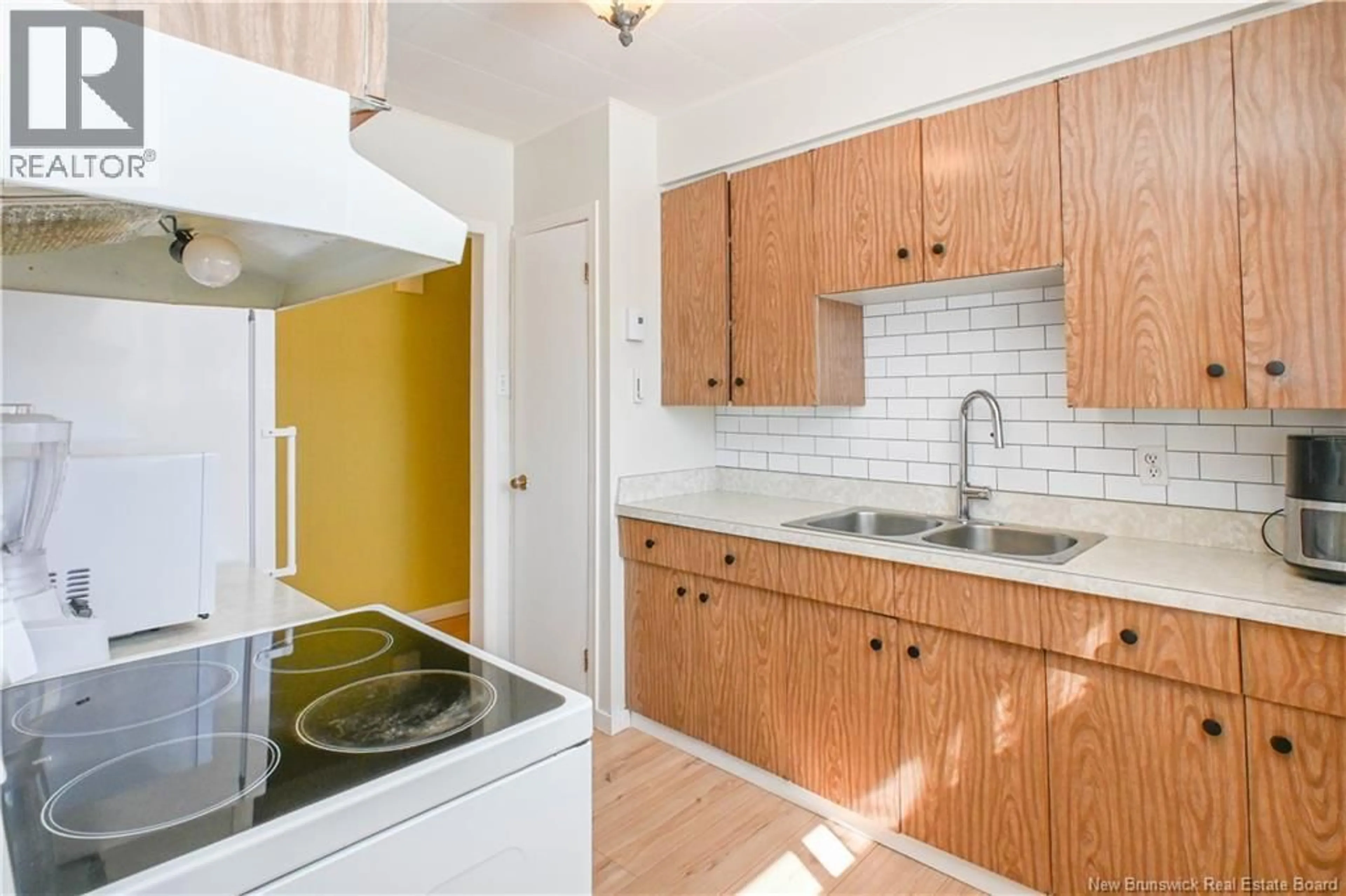 Standard kitchen, unknown for 148 DES PINS STREET, Shippagan New Brunswick E8S1K2