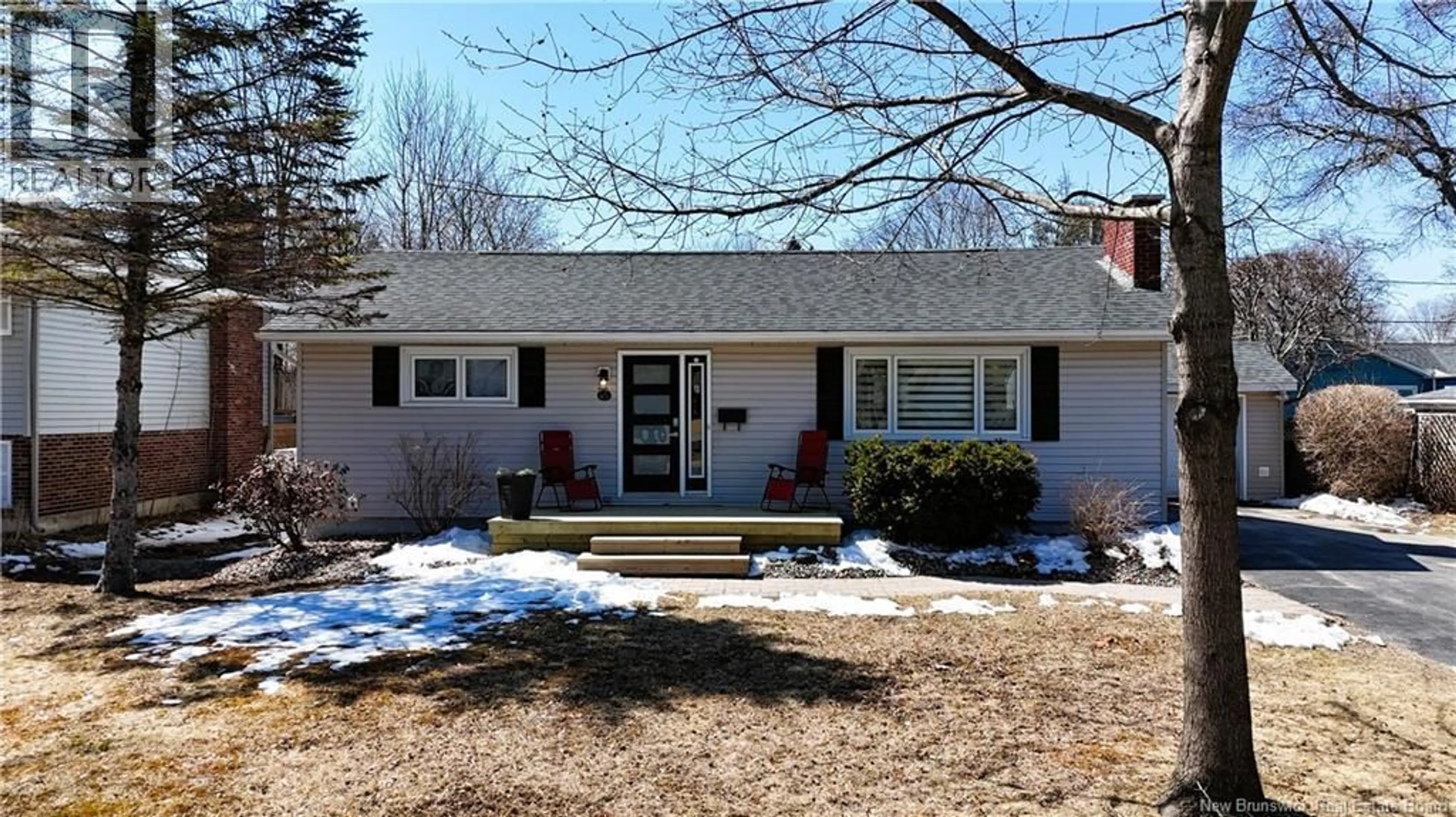 Home with vinyl exterior material, street for 45 SHERWOOD COURT, Fredericton New Brunswick E3B2P5