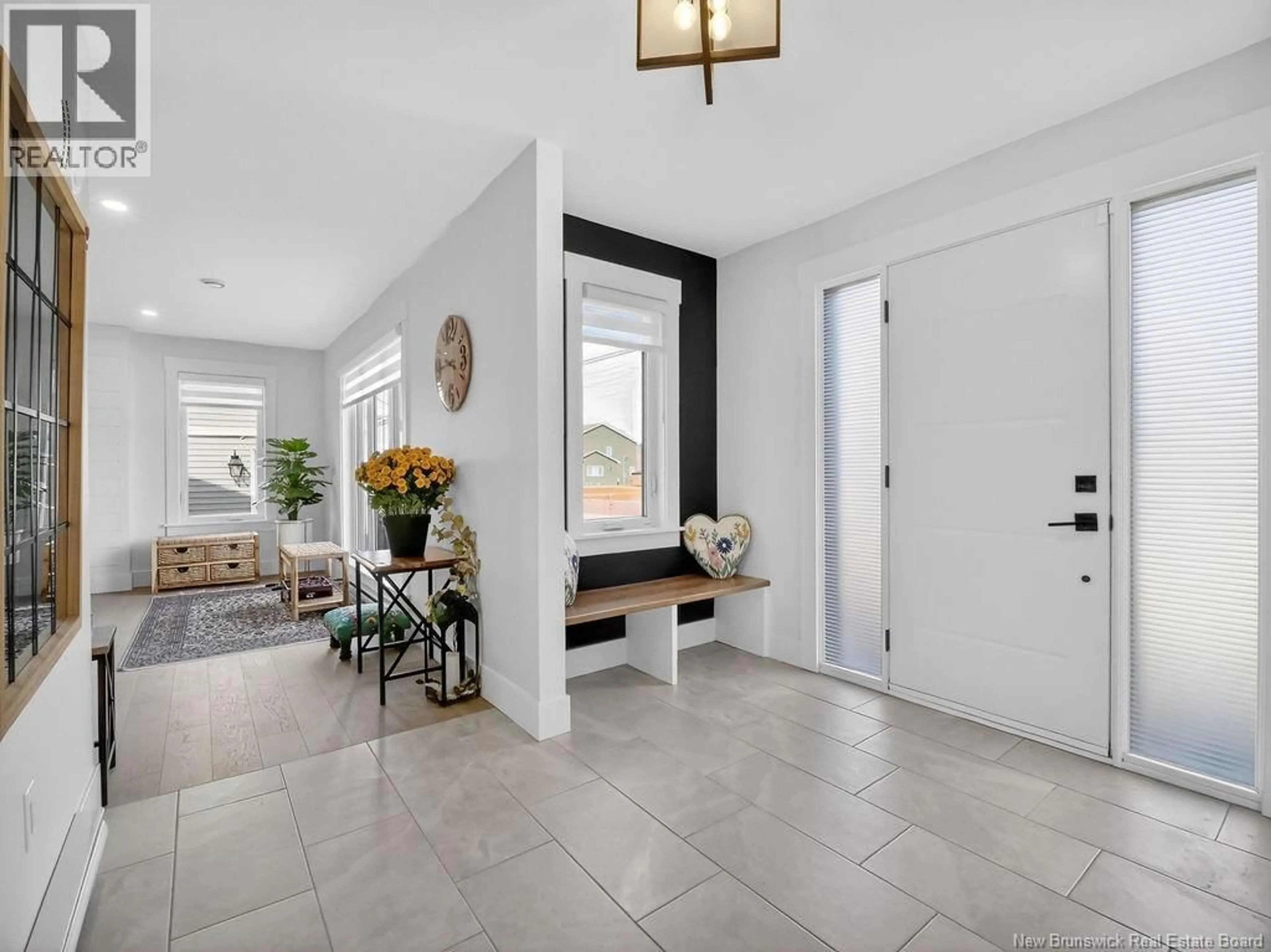 Indoor entryway for 321 FALCON DRIVE, Moncton New Brunswick E1G6J6