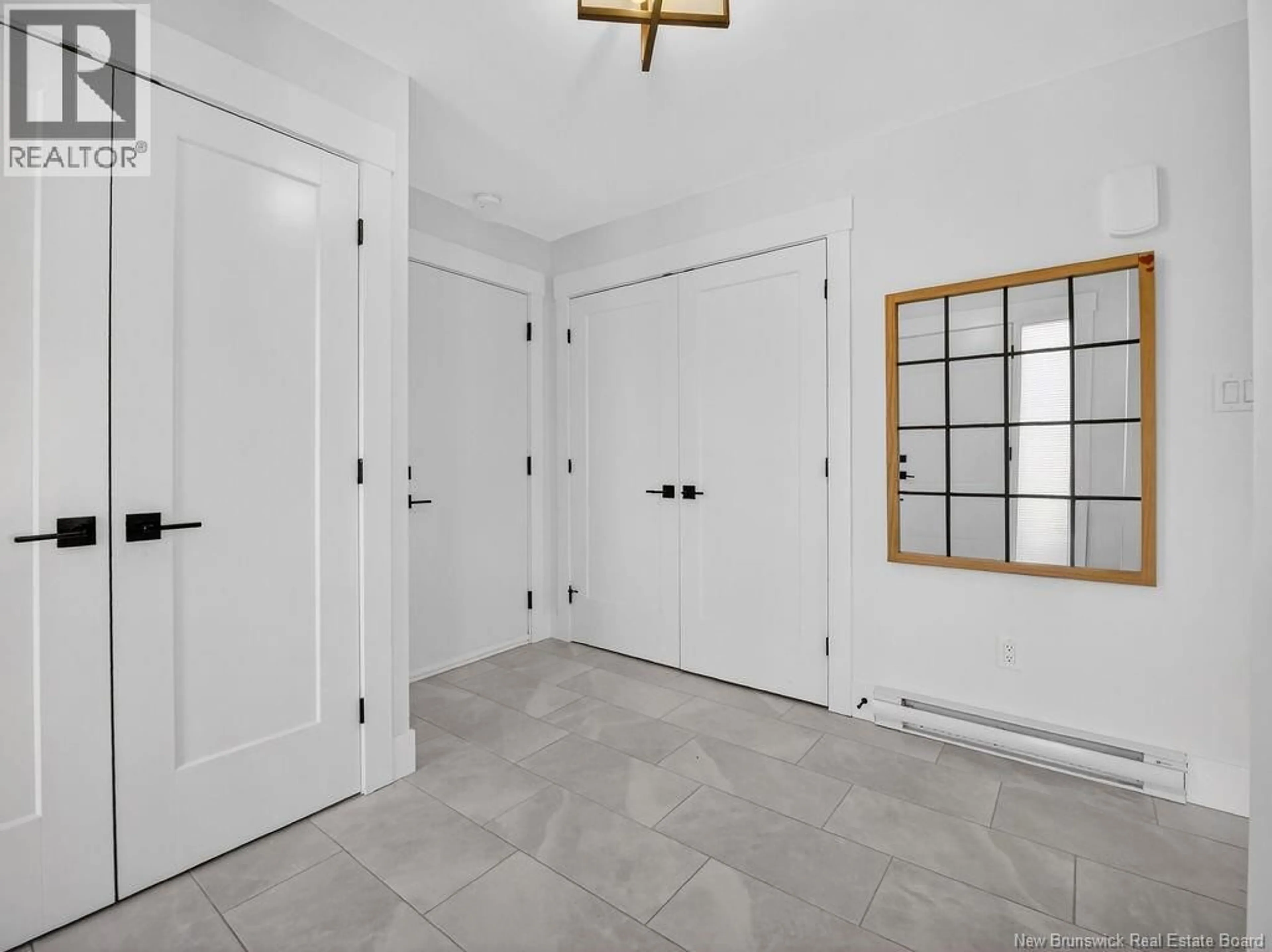 Indoor entryway for 321 FALCON DRIVE, Moncton New Brunswick E1G6J6