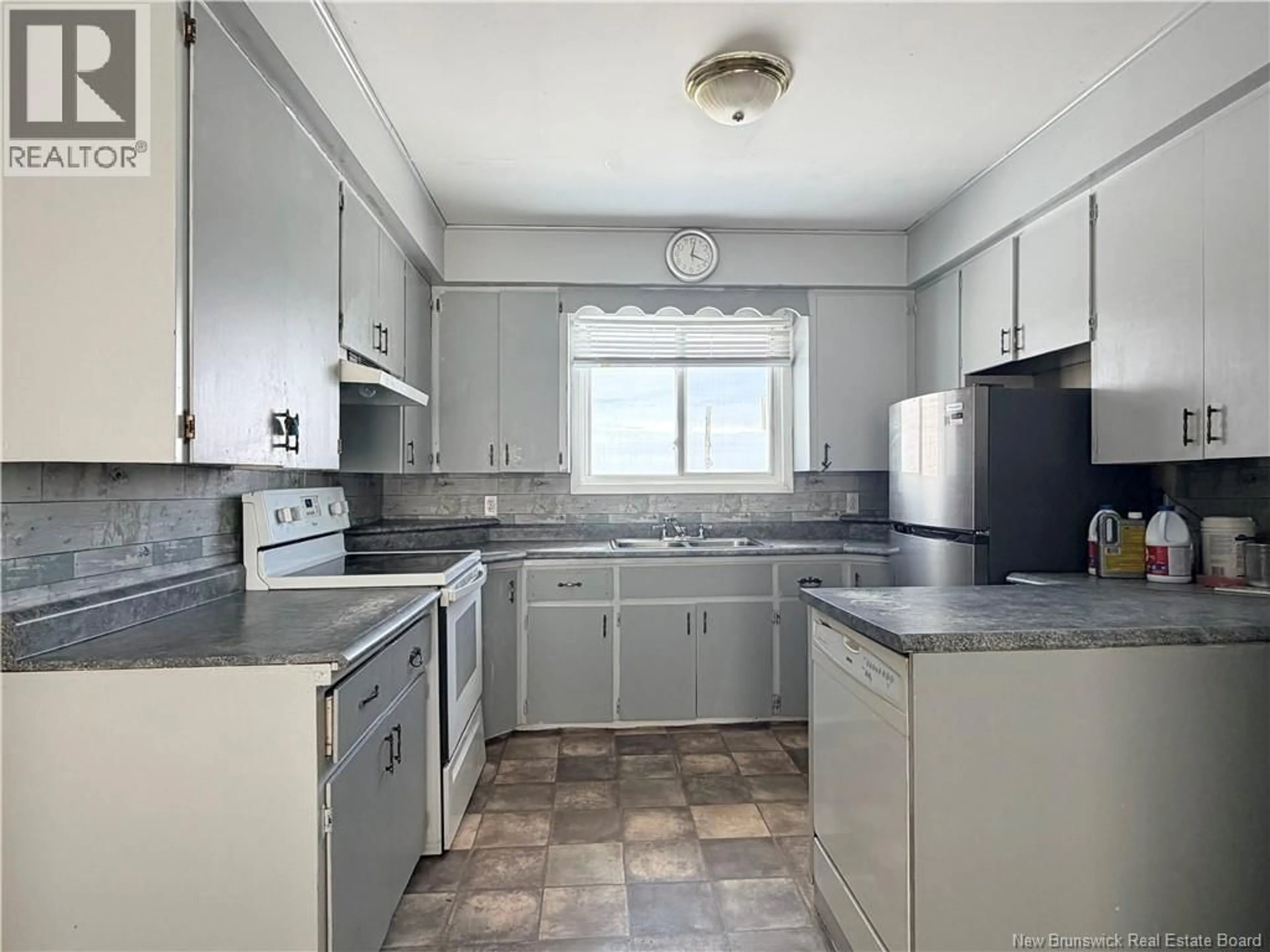 Standard kitchen, ceramic/tile floor for 6585 ROUTE 11, Clifton New Brunswick E2A5L7