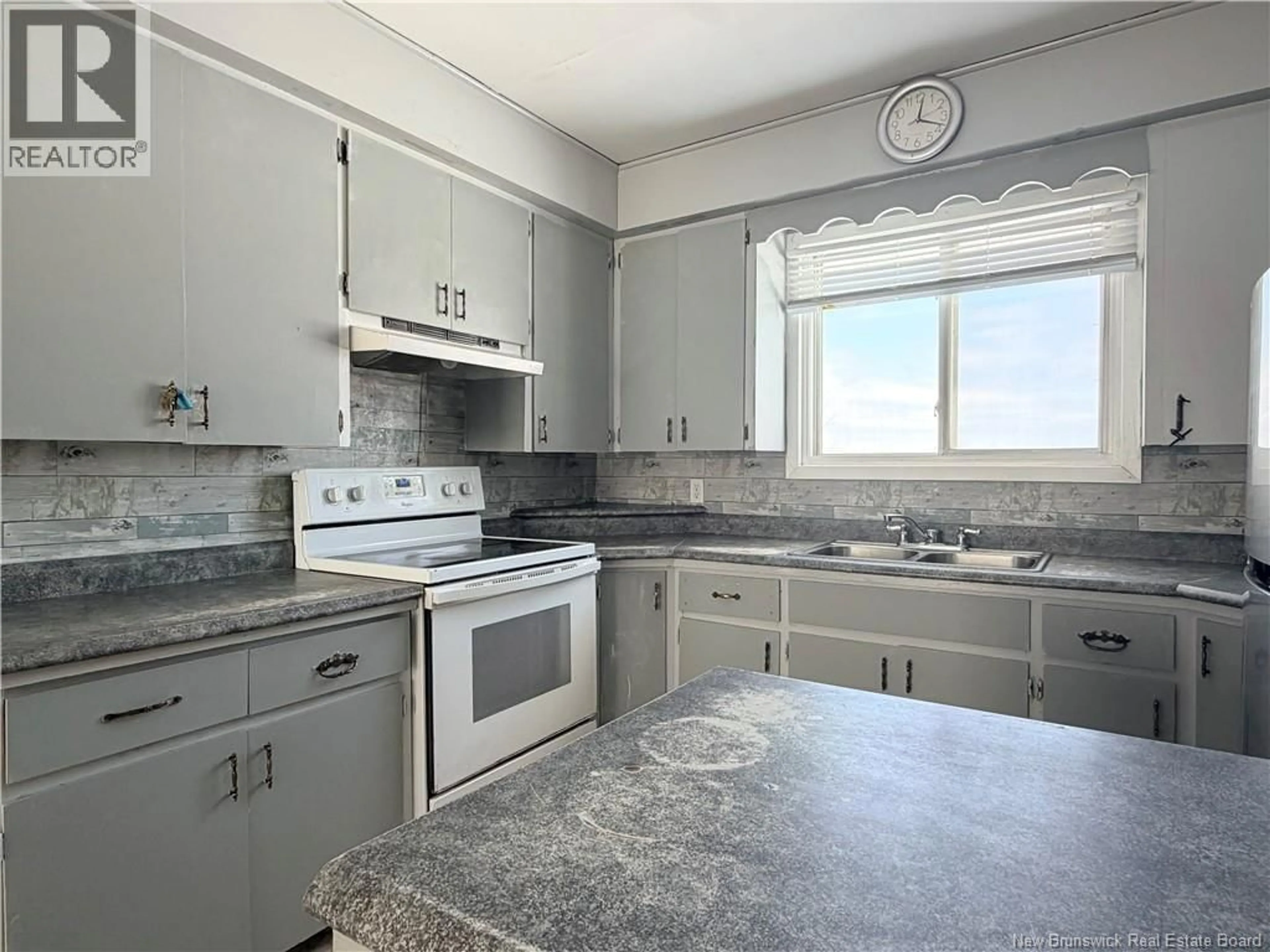 Standard kitchen, unknown for 6585 ROUTE 11, Clifton New Brunswick E2A5L7