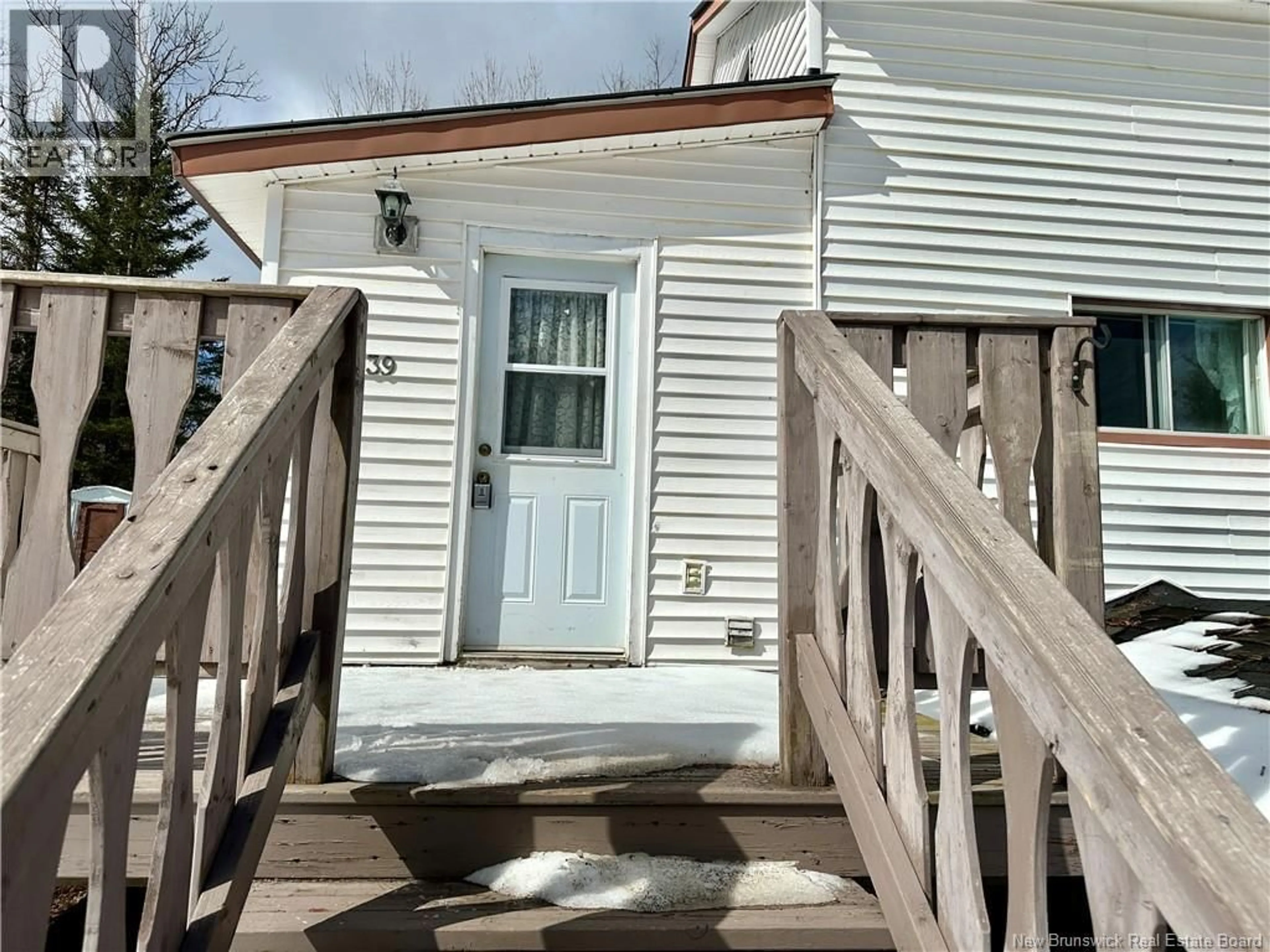 Home with vinyl exterior material, street for 39 DIAMOND DRIVE, Minto New Brunswick E4B2Y6