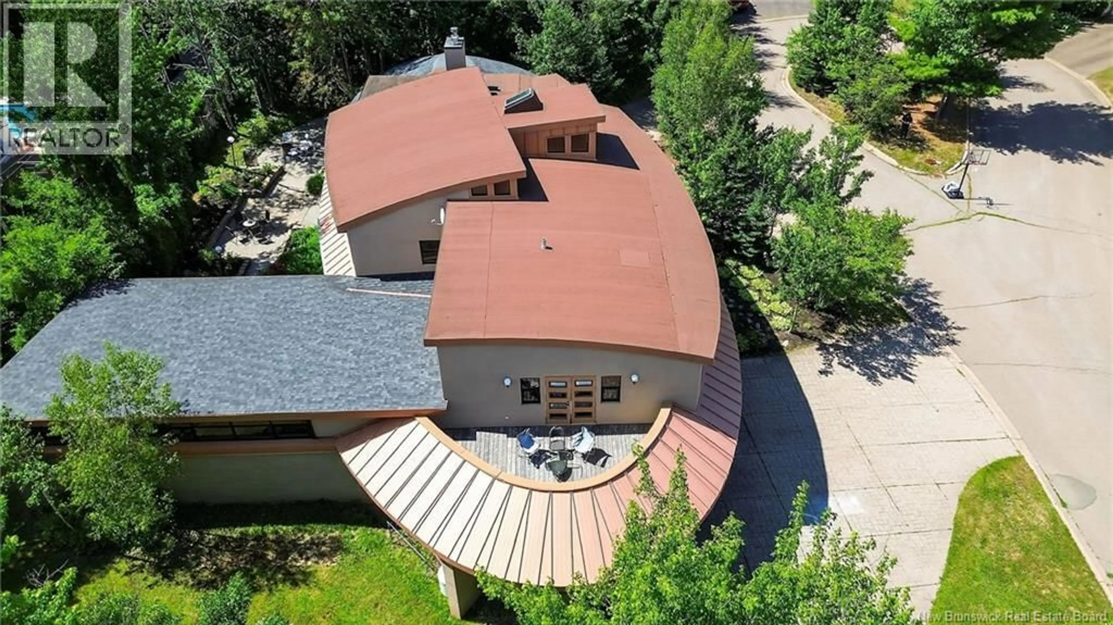 A pic from outside/outdoor area/front of a property/back of a property/a pic from drone, unknown for 6 BRANDYWOOD, Moncton New Brunswick E1G3V9