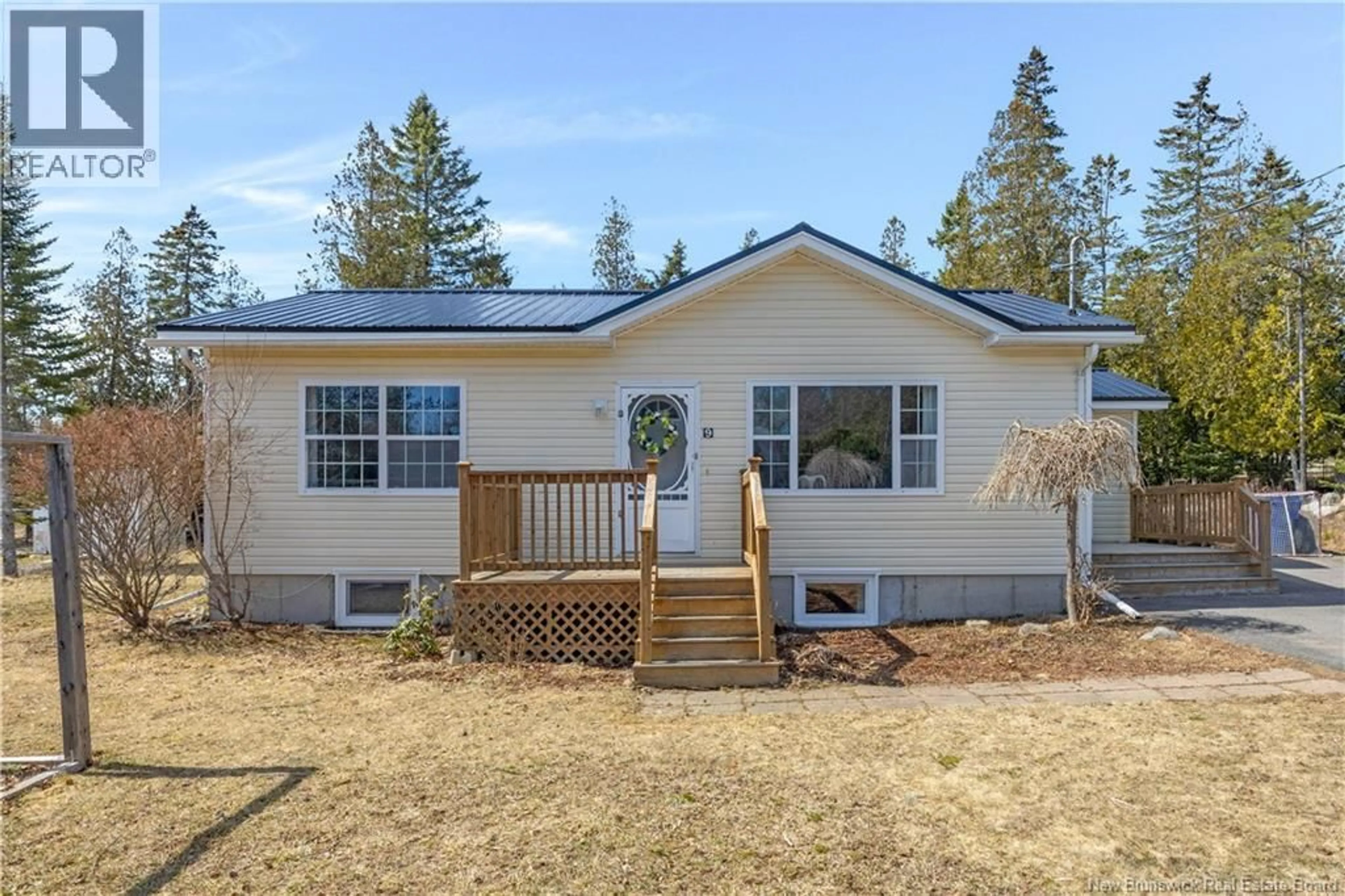 Home with vinyl exterior material, unknown for 9 CHARLOTTE, Saint Andrews New Brunswick E5B3X4