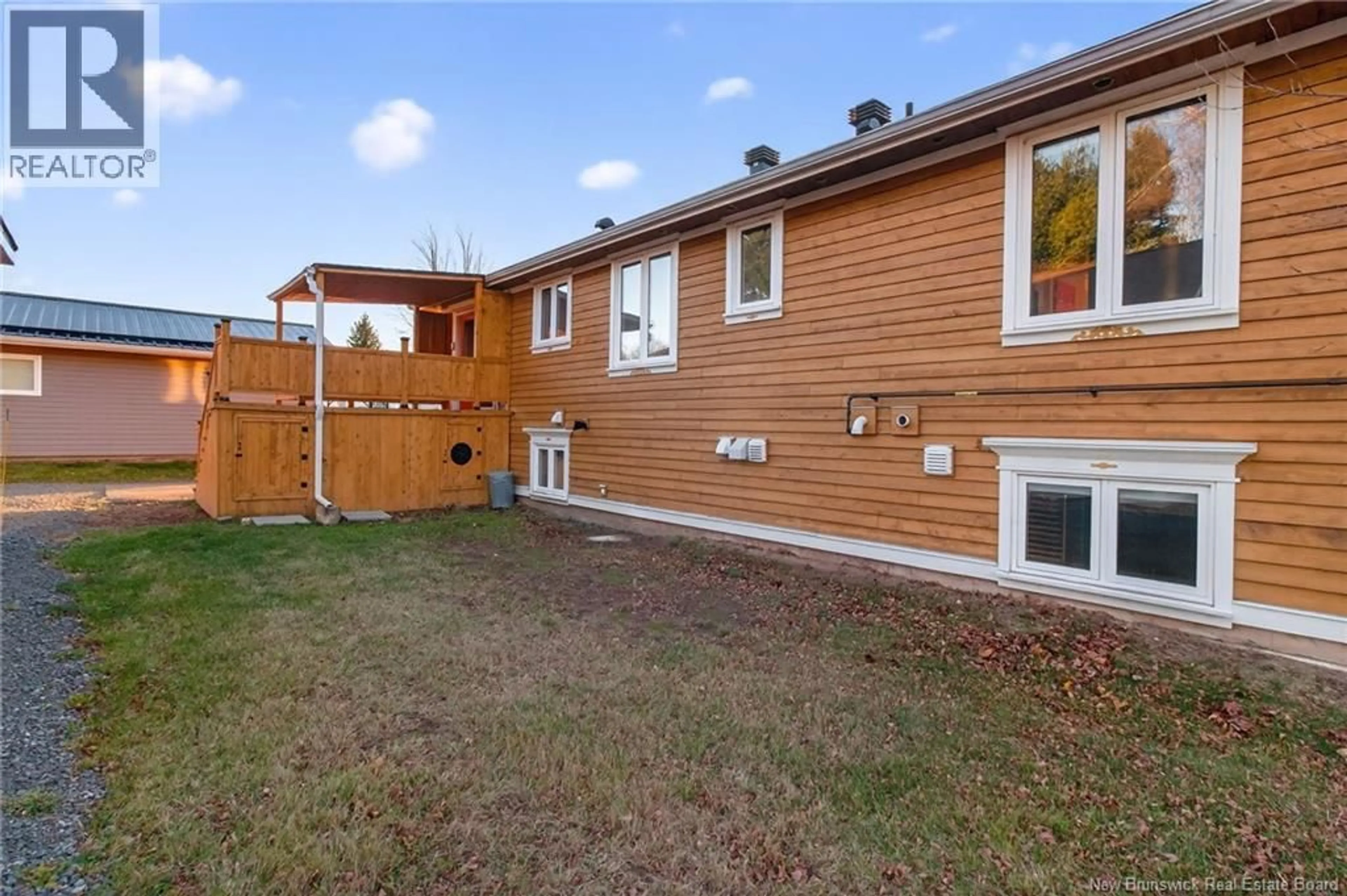 Unknown for 392 FOX CREEK, Dieppe New Brunswick E1A7M7