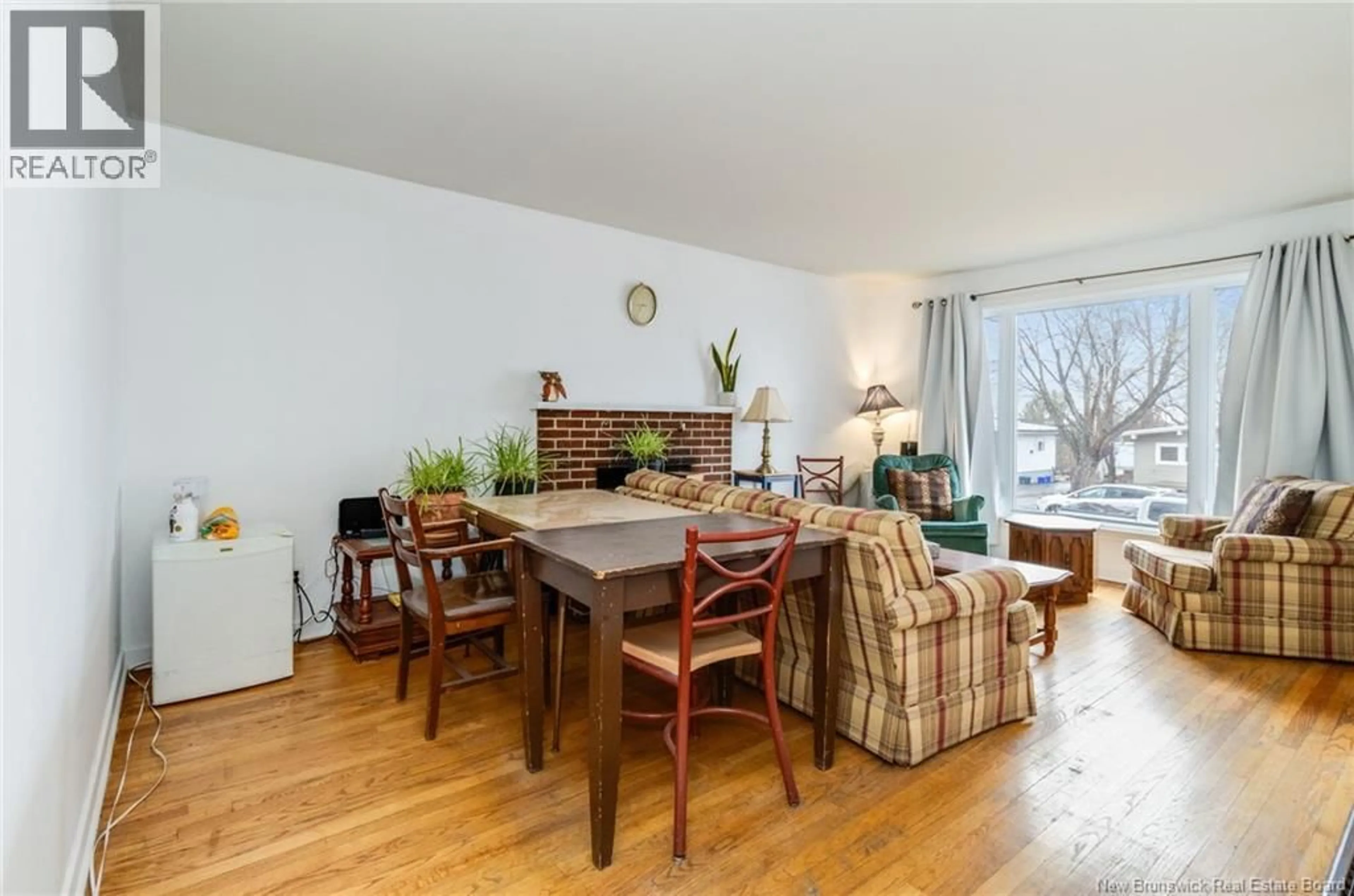 Dining room, wood/laminate floor for 440 PEDERSON CRESCENT, Fredericton New Brunswick E3B2Z2