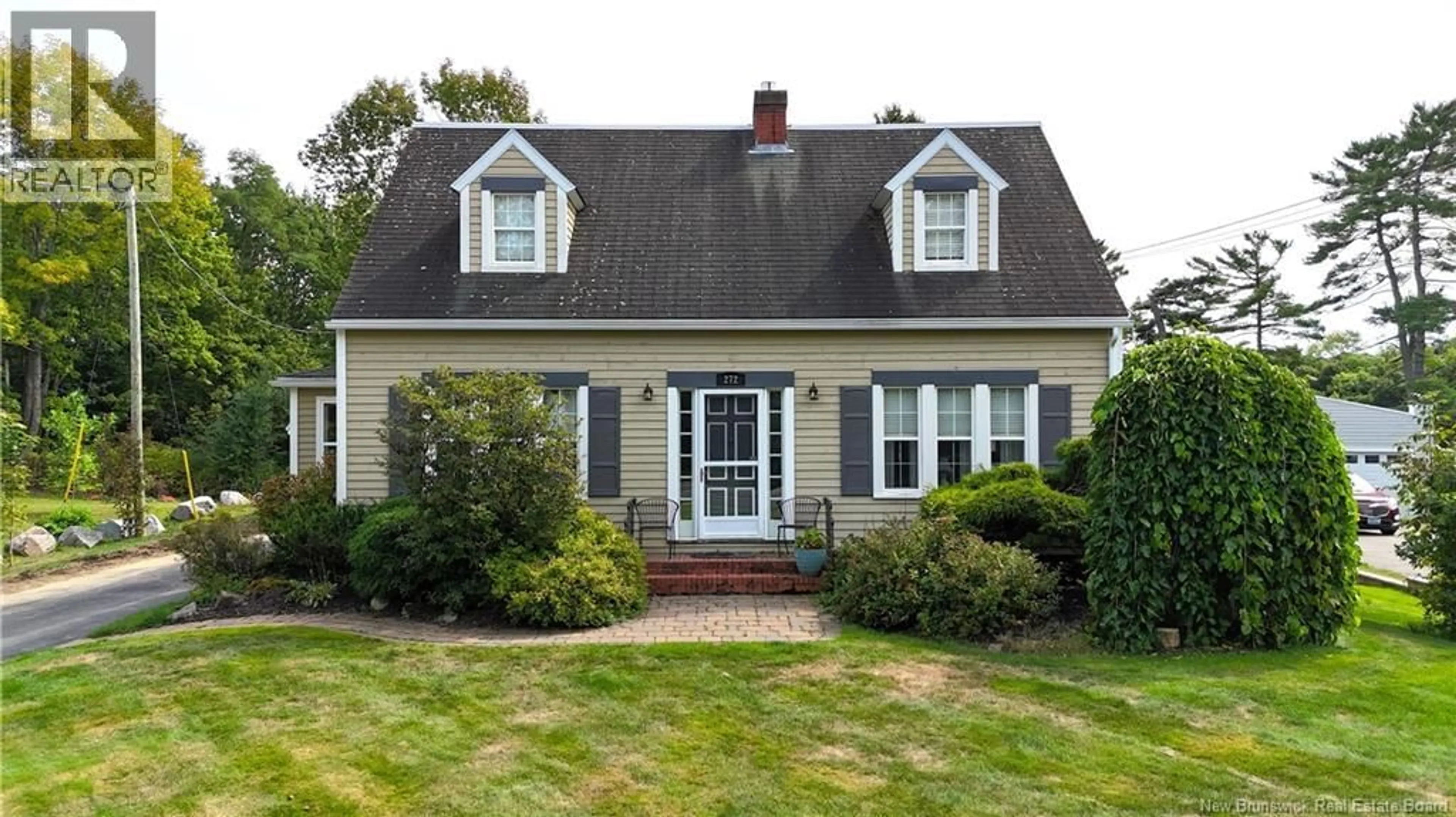 Home with vinyl exterior material, street for 272 MILLTOWN BOULEVARD, St. Stephen New Brunswick E3L1H6