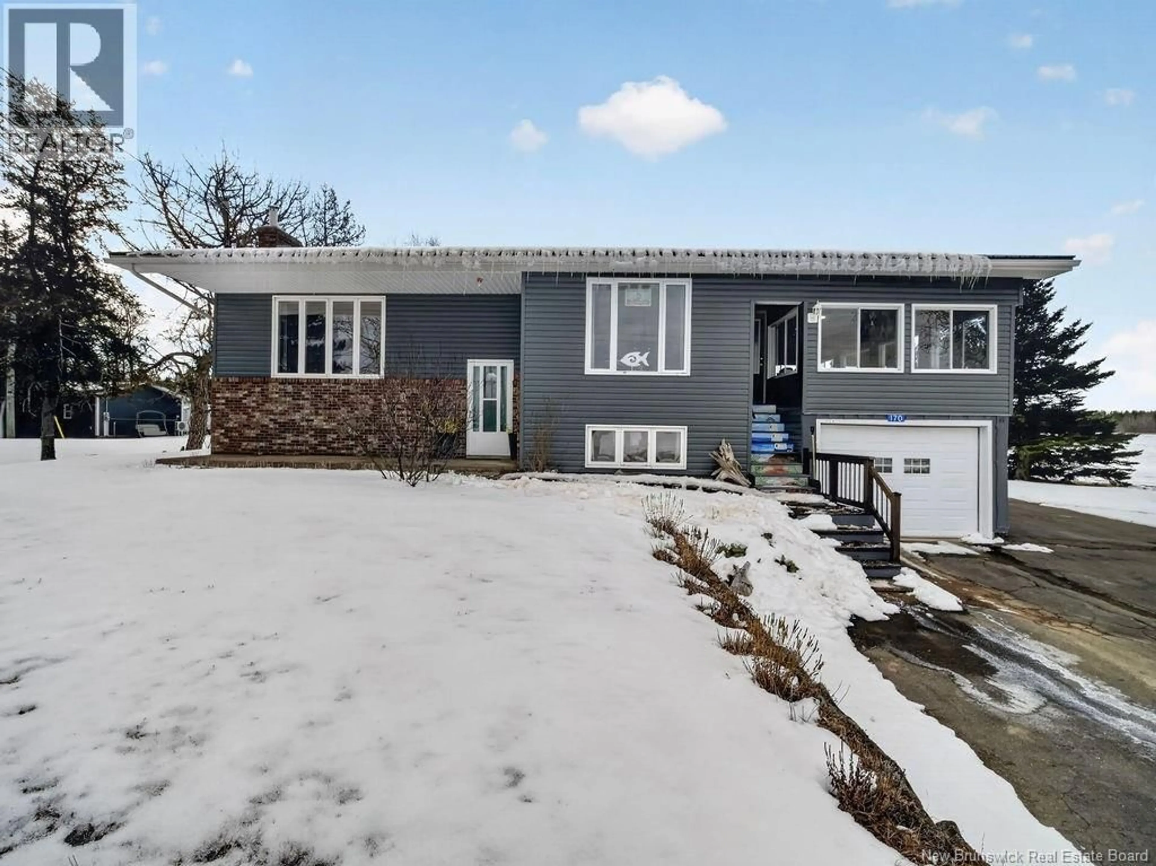 A pic from outside/outdoor area/front of a property/back of a property/a pic from drone, street for 170 POINTE DE L'ÉGLISE, Aldouane New Brunswick E4W5H2