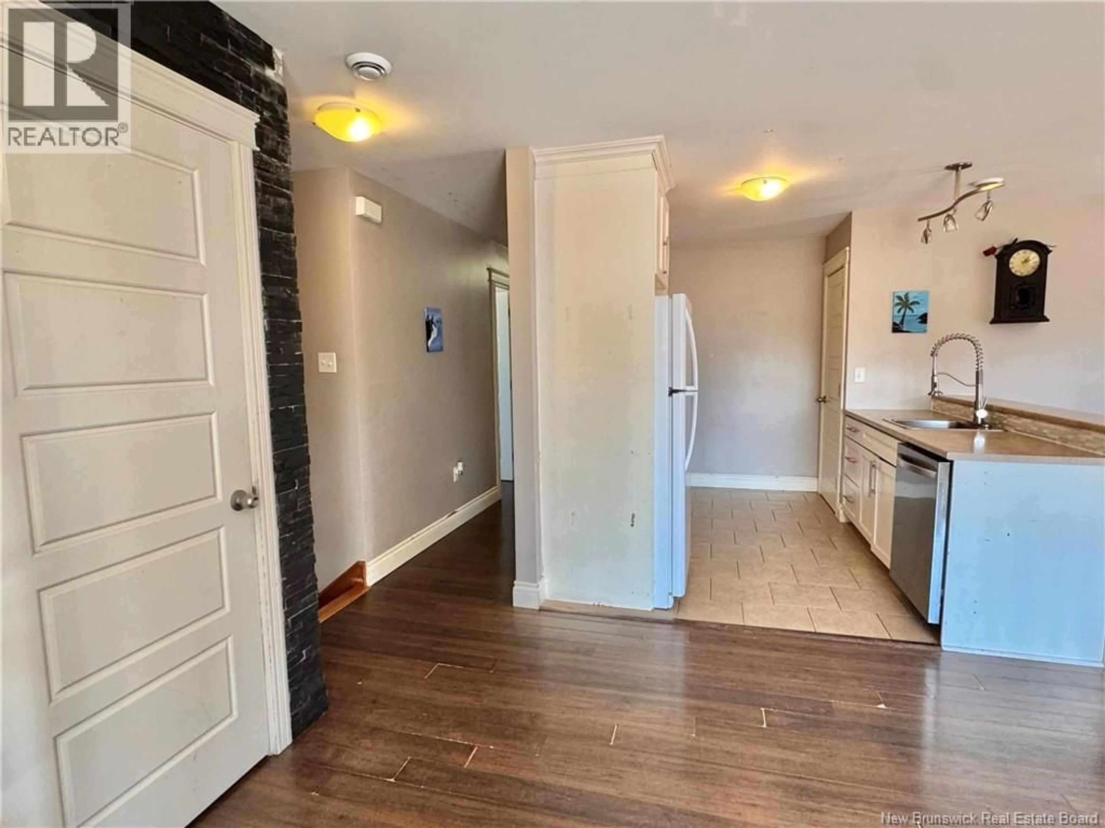 Indoor entryway for 41 ERICA CIRCLE, Oromocto New Brunswick E2V2M1