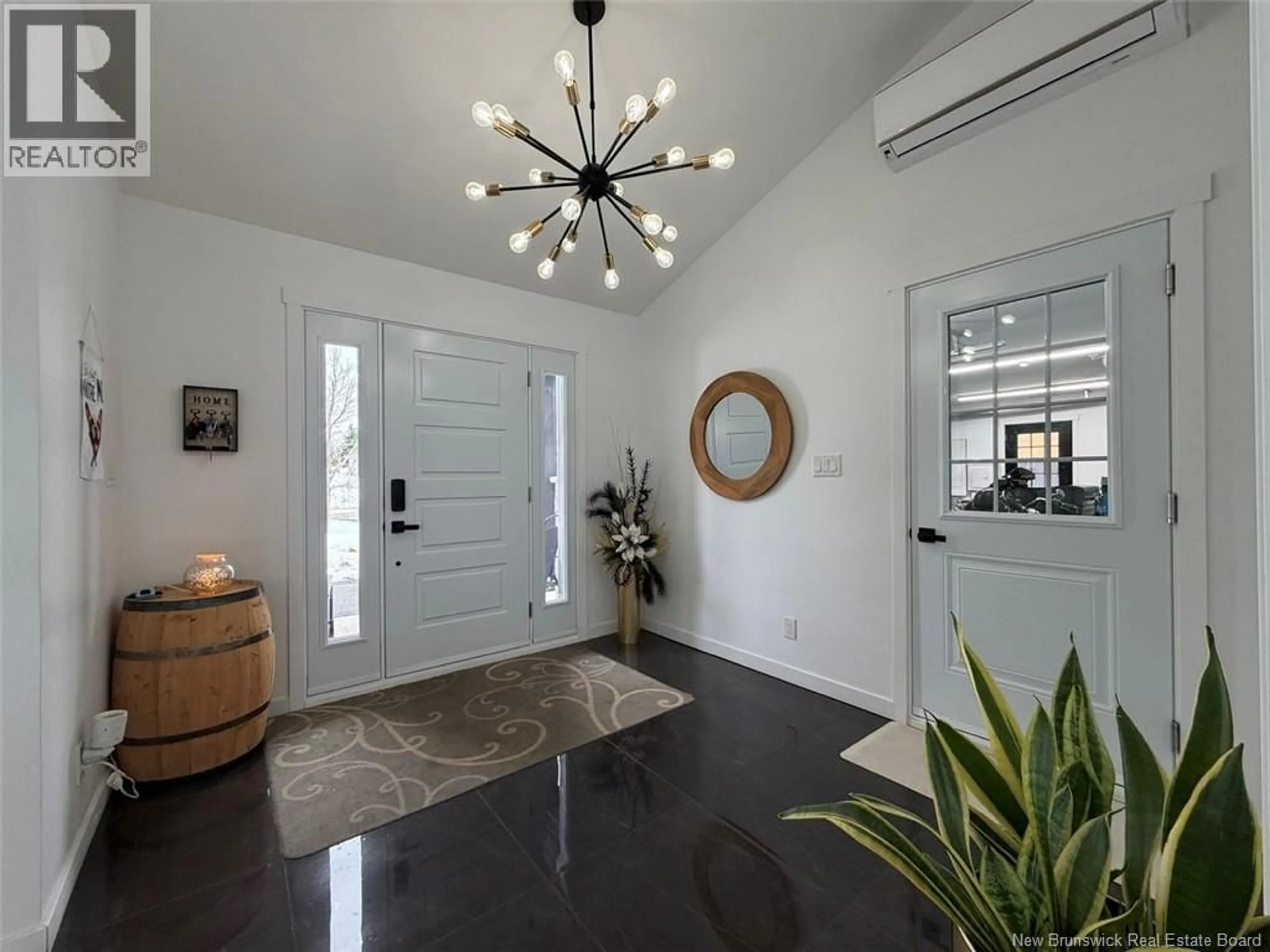 Indoor entryway for 42 CHOUINARD STREET, Saint-Quentin New Brunswick E8A1L3