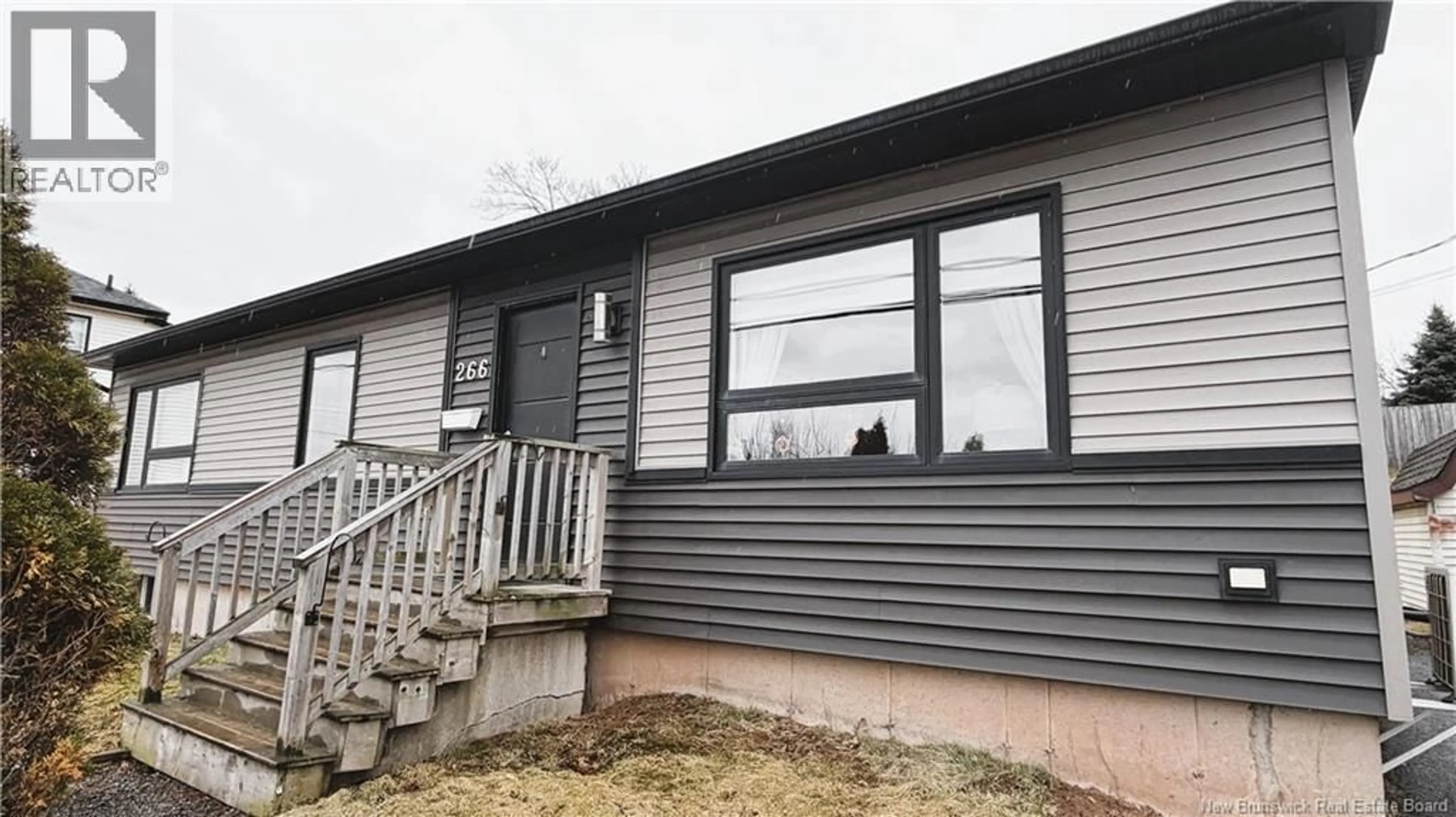 Home with vinyl exterior material, building for 266 HILLSBOROUGH ROAD, Riverview New Brunswick E1B4G7