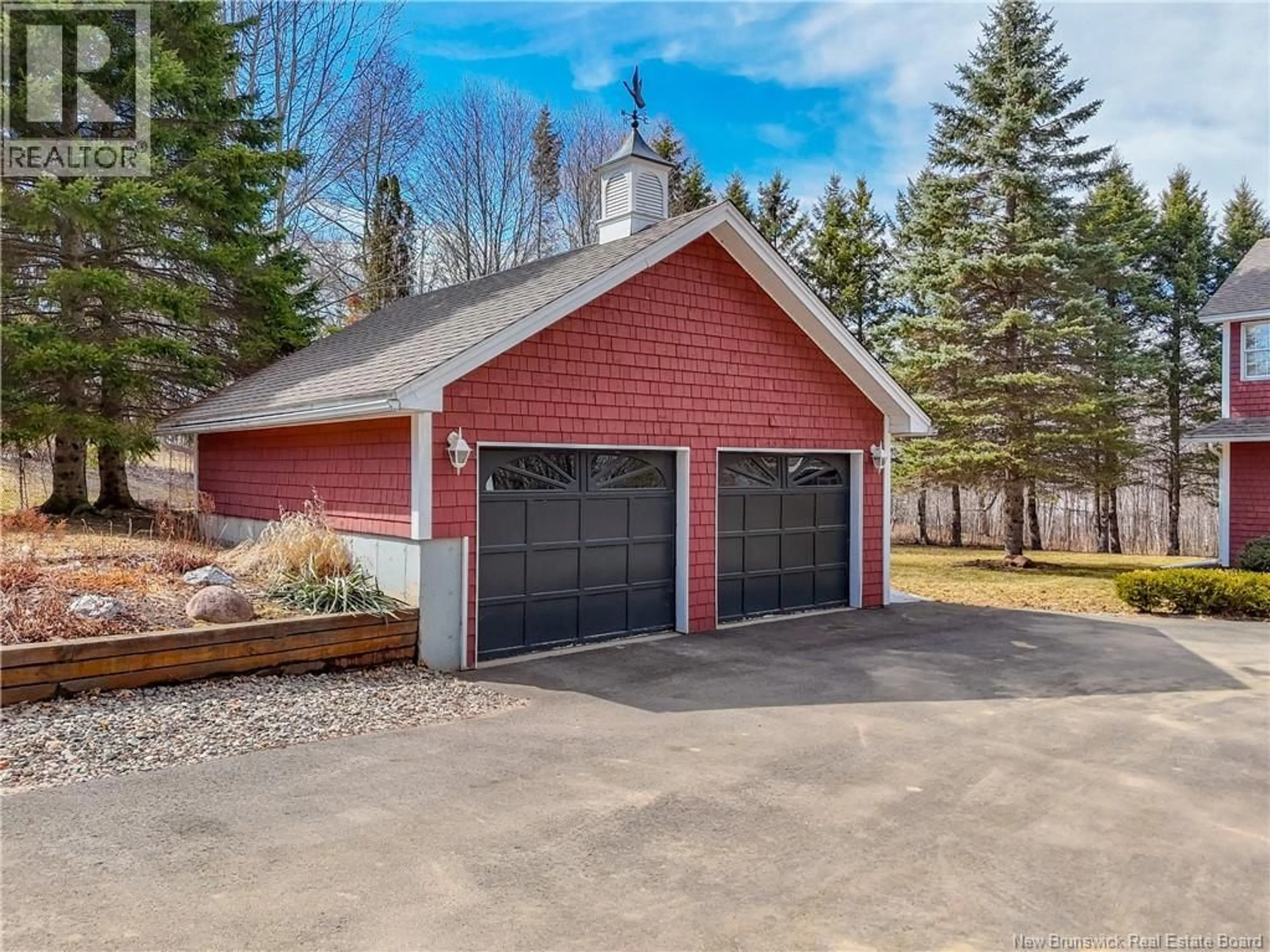 Indoor garage for 473 GOLF CLUB ROAD, Fredericton New Brunswick E3B5Z5