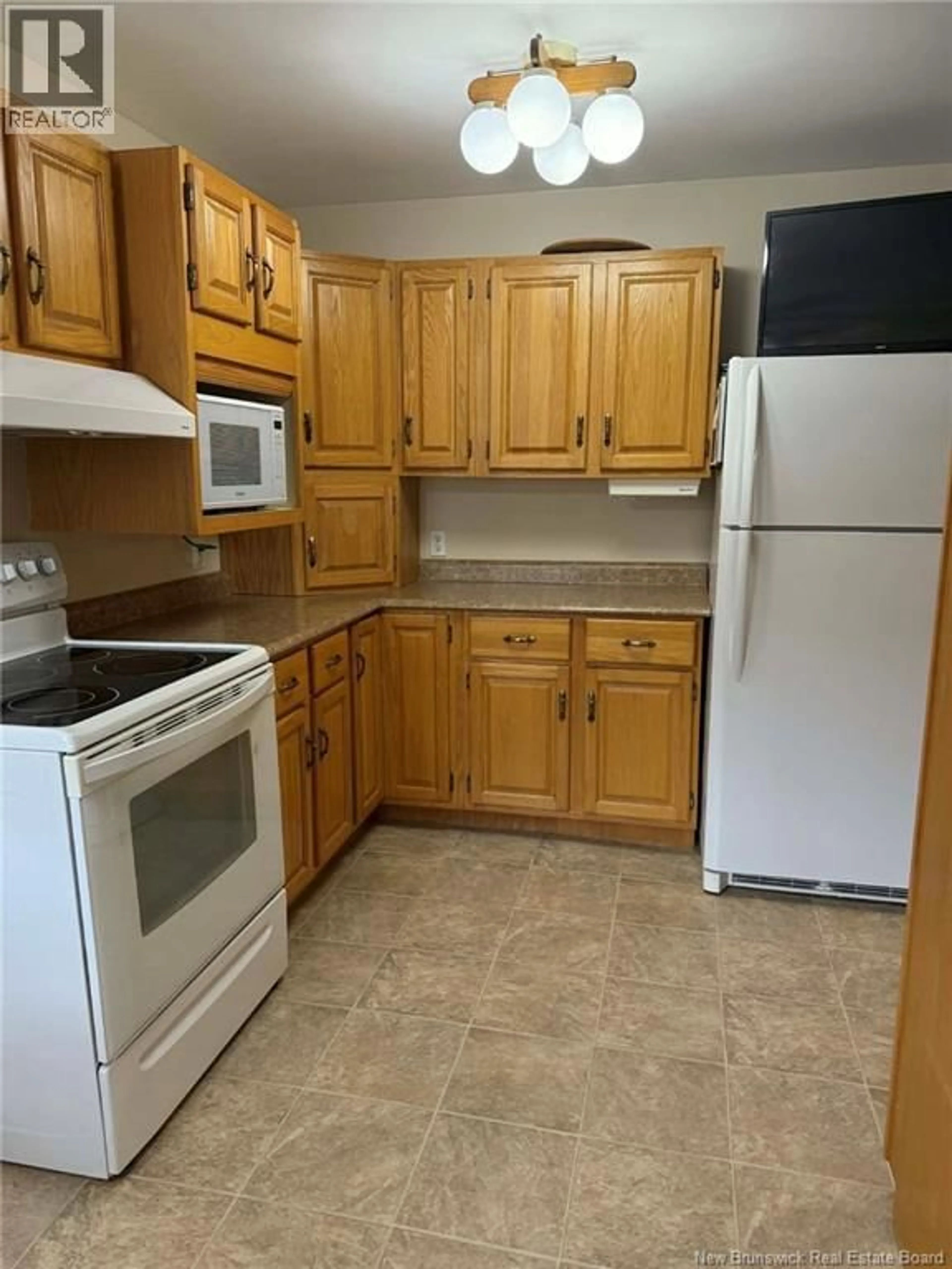 Standard kitchen, unknown for 614 WILLISTON DRIVE, Miramichi New Brunswick E1V5X7