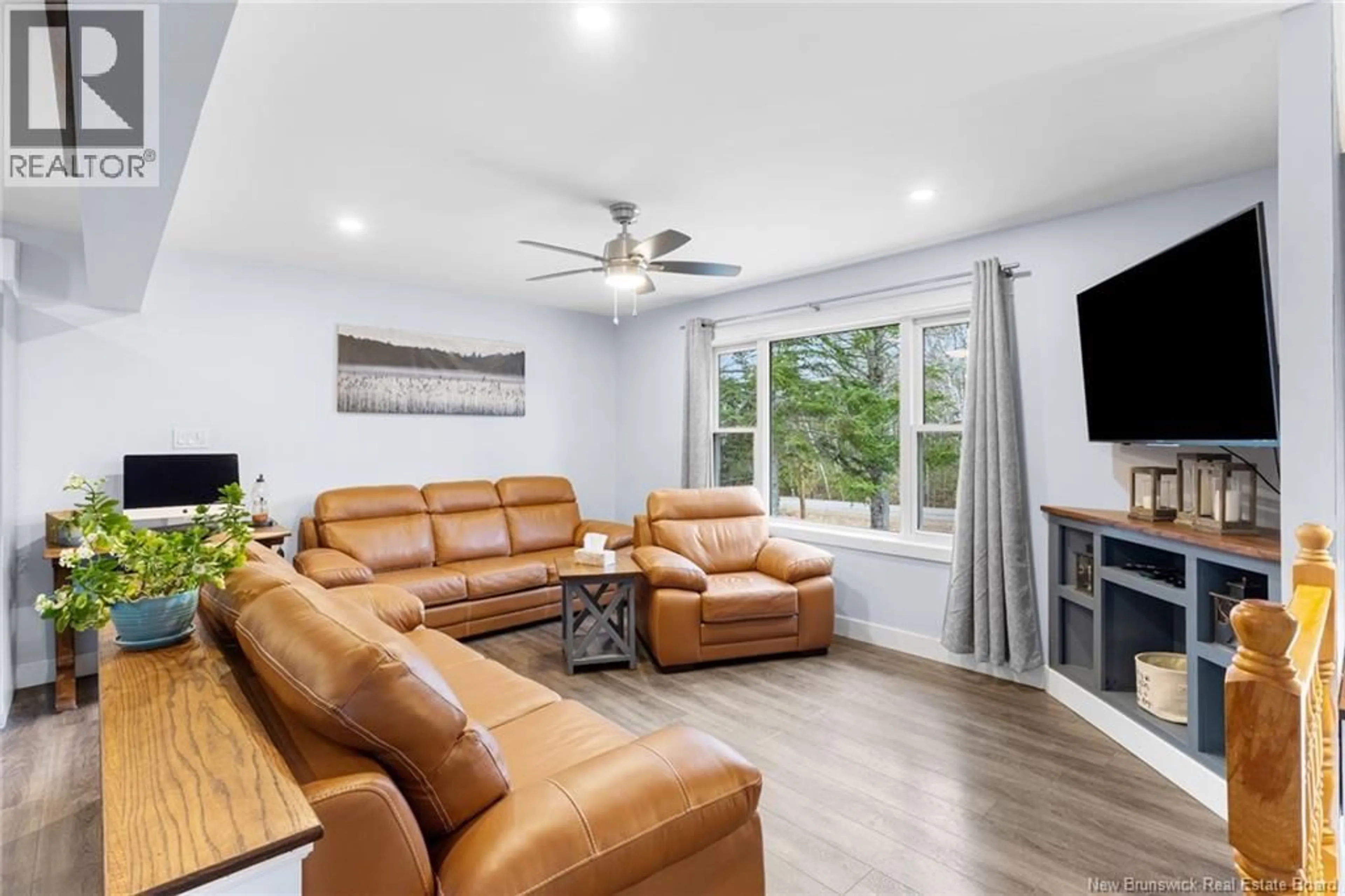 Living room with furniture, unknown for 149 CHRISTOPHER DRIVE, Burton New Brunswick E2V3H3