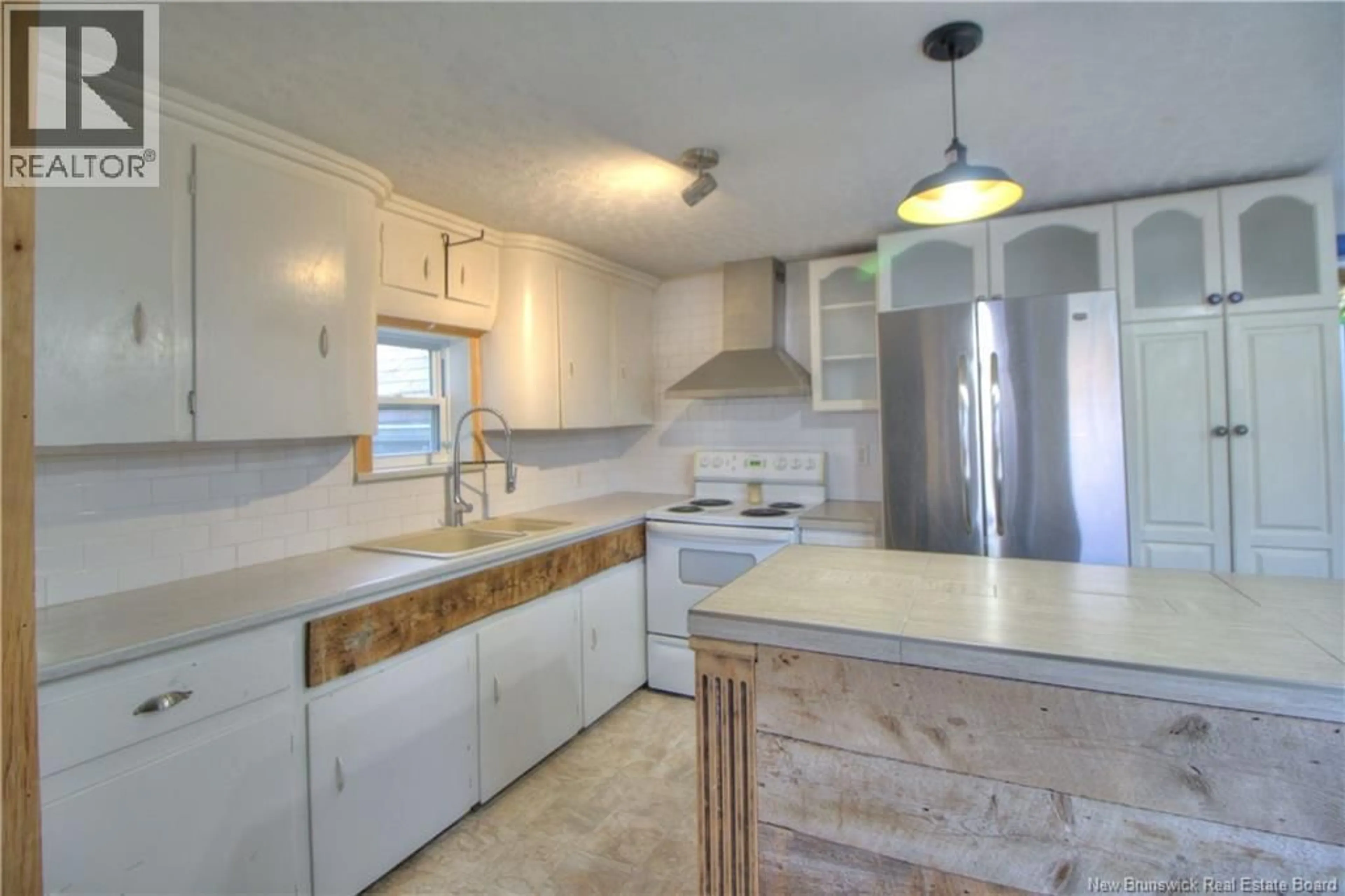 Standard kitchen, ceramic/tile floor for 35 BRAIT STREET, Rexton New Brunswick E4W1W1