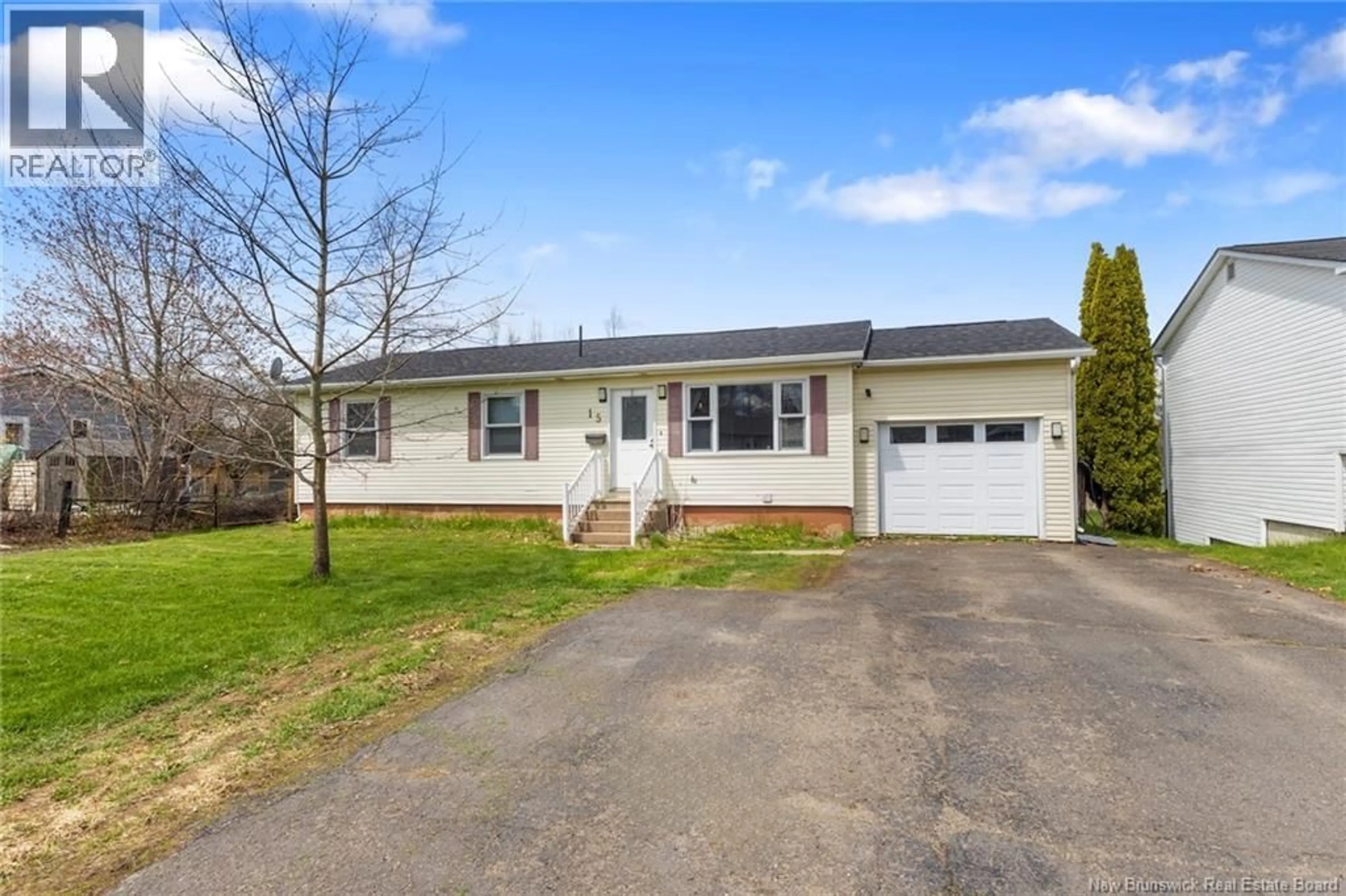 Home with vinyl exterior material, street for 15 CORONATION COURT, Oromocto New Brunswick E2V2M9